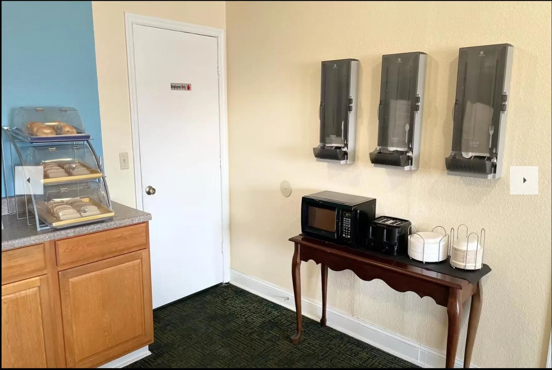 Breakfast in Days Inn by Wyndham Hannibal