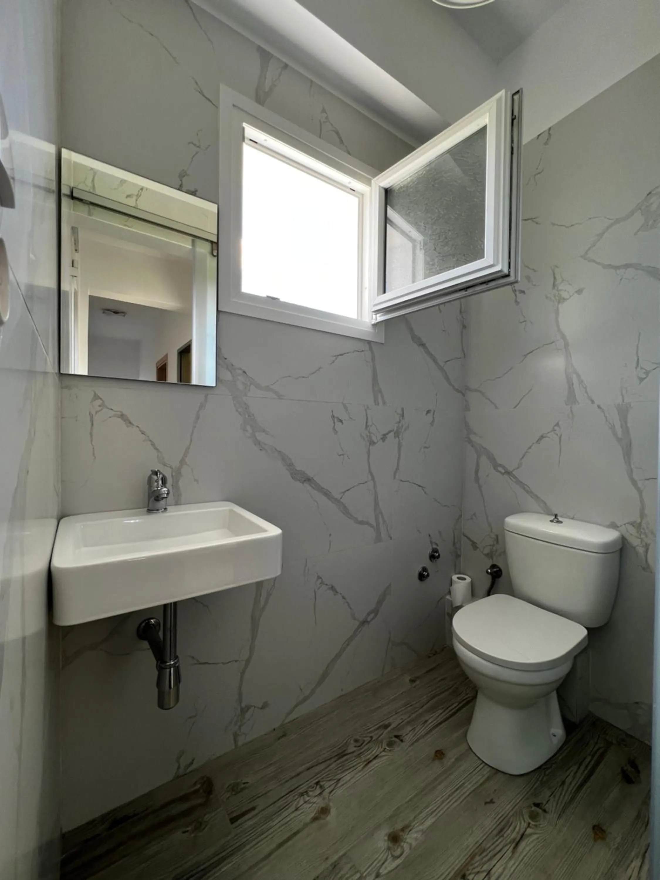 Toilet in Greco Mare