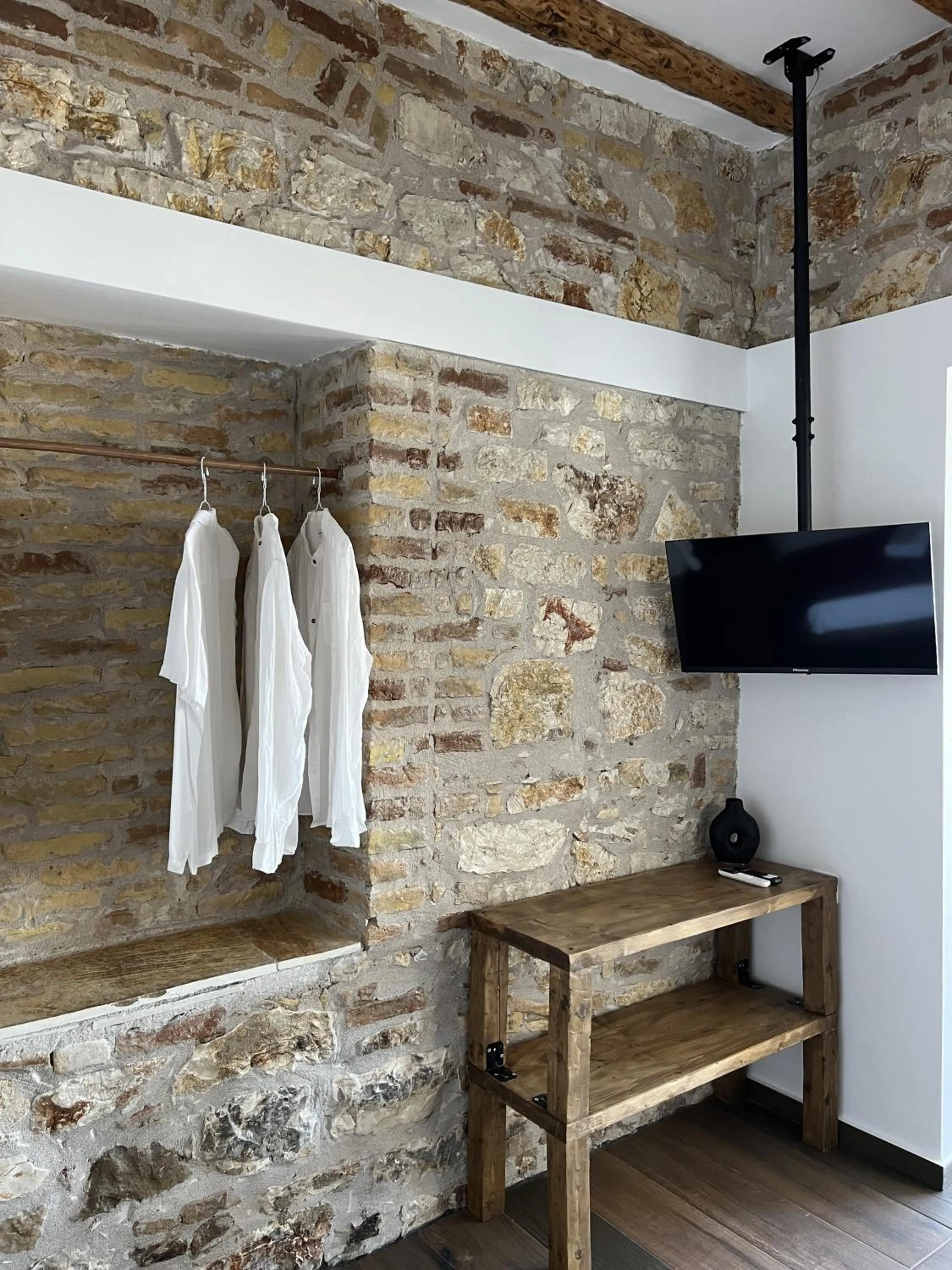 wardrobe in Greco Mare