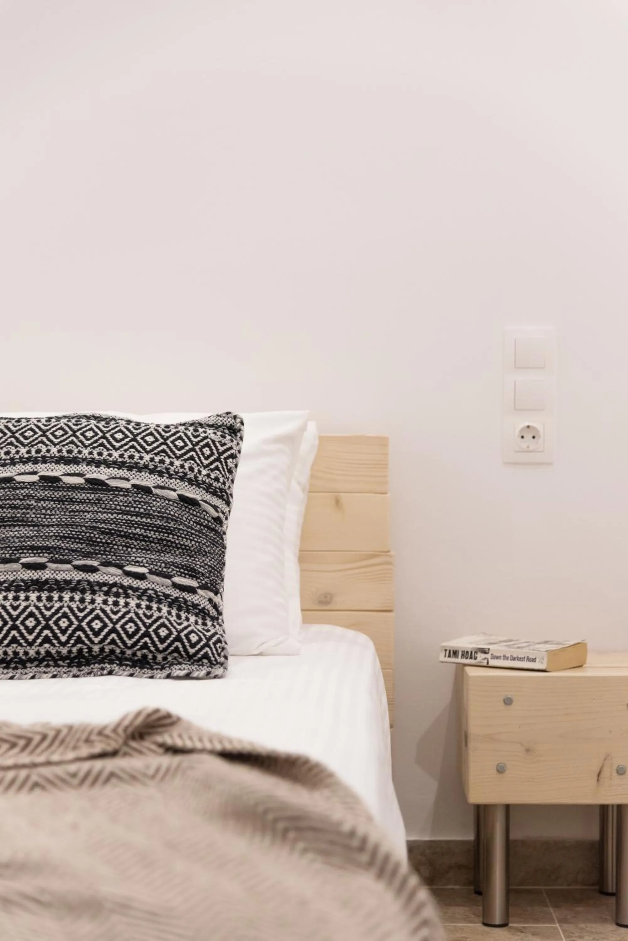 Decorative detail, Bed in Greco Mare