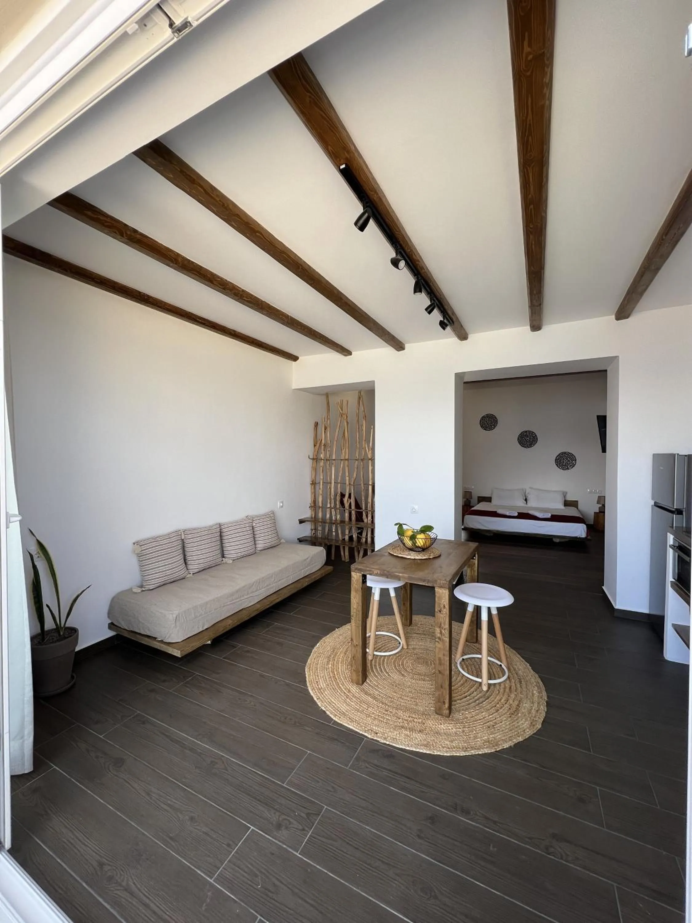 Photo of the whole room in Greco Mare