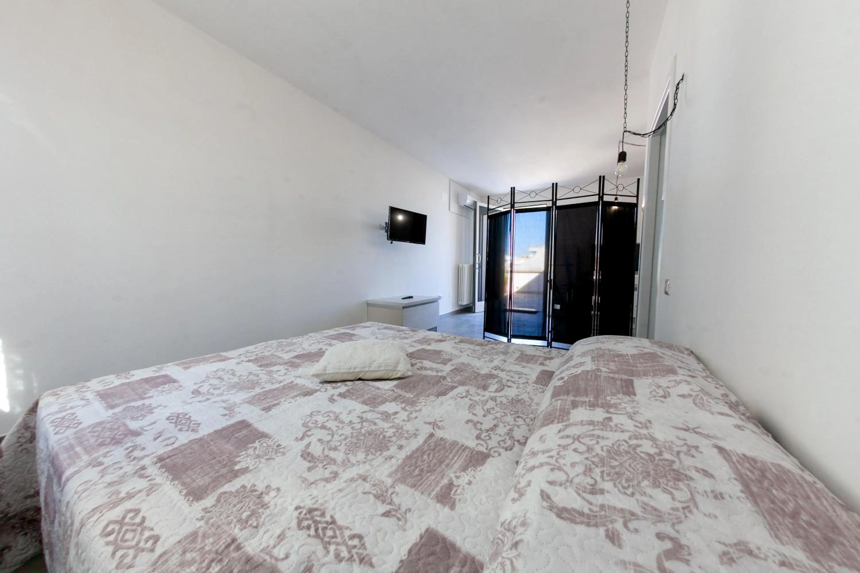 Bed in aestatisdomus