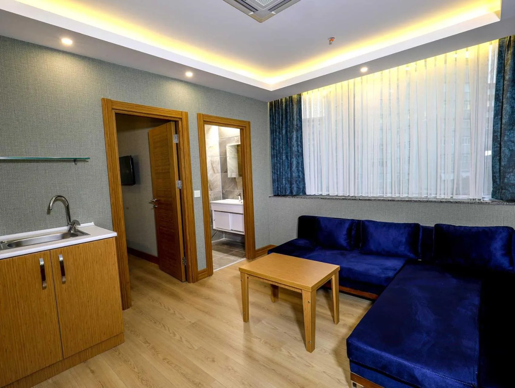 Living room in Grand Elmira Suites