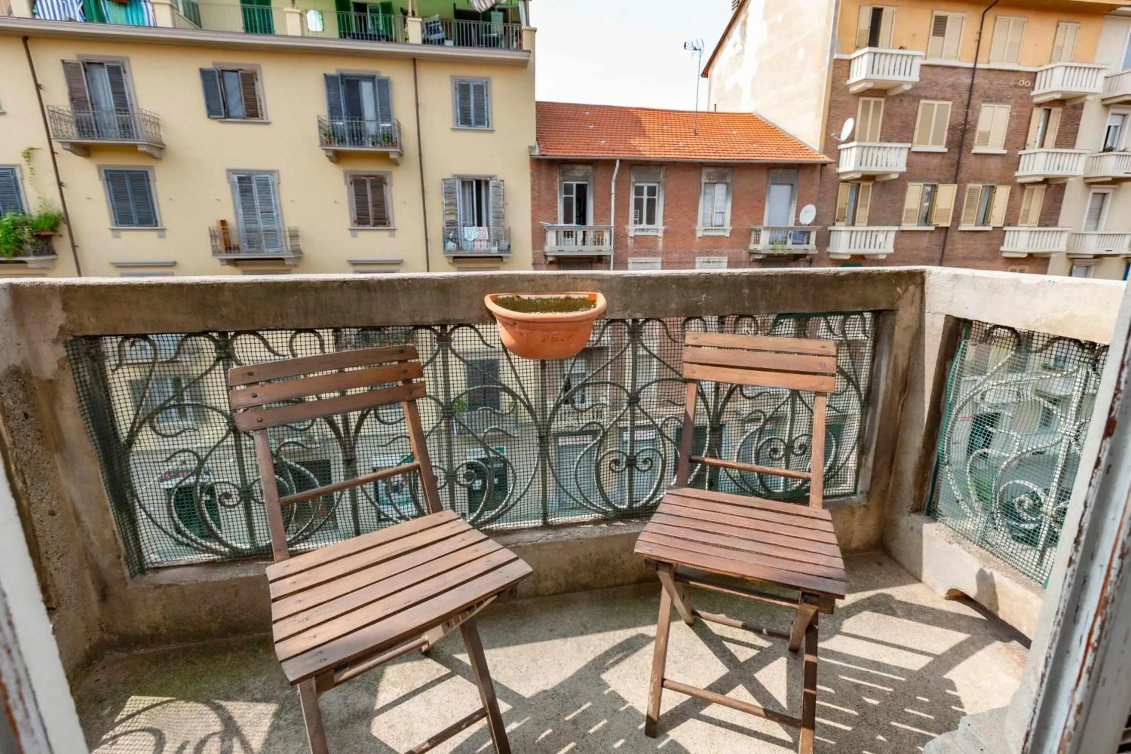 Property building in Grotta di Rita