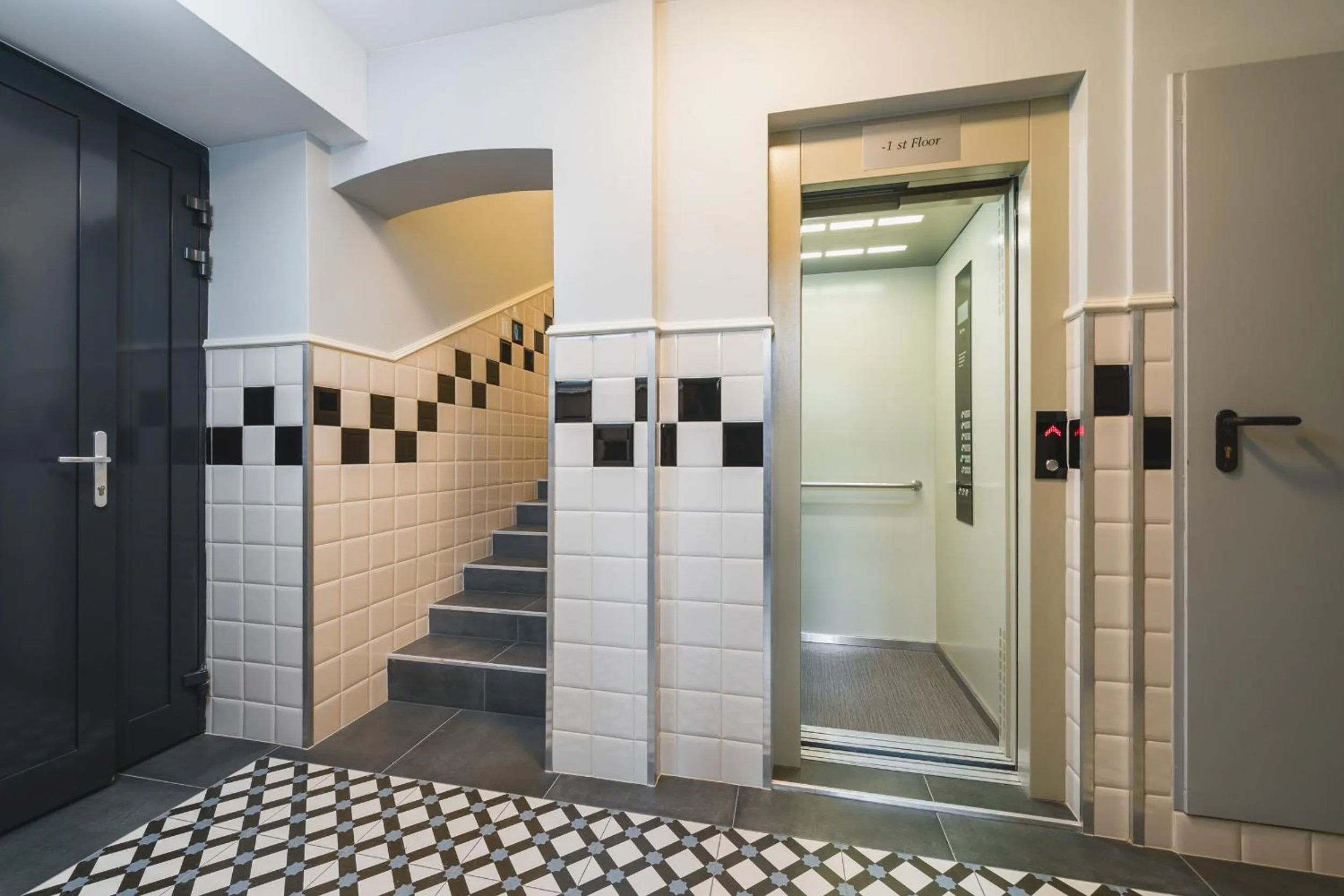 Property building in Barbakan Residence Old Town