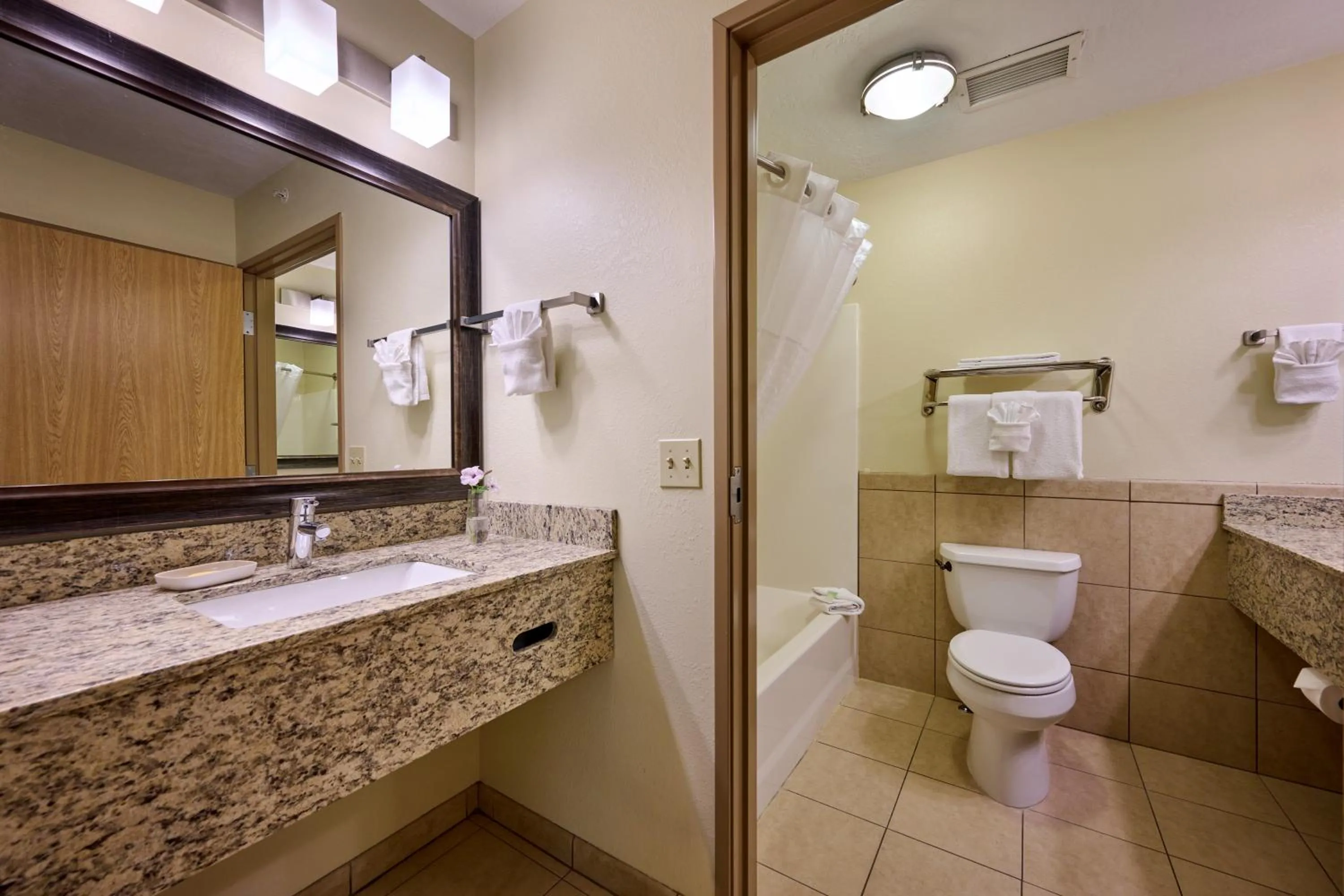 Bathroom in Mountain Valley Lodge Hailey Sun Valley