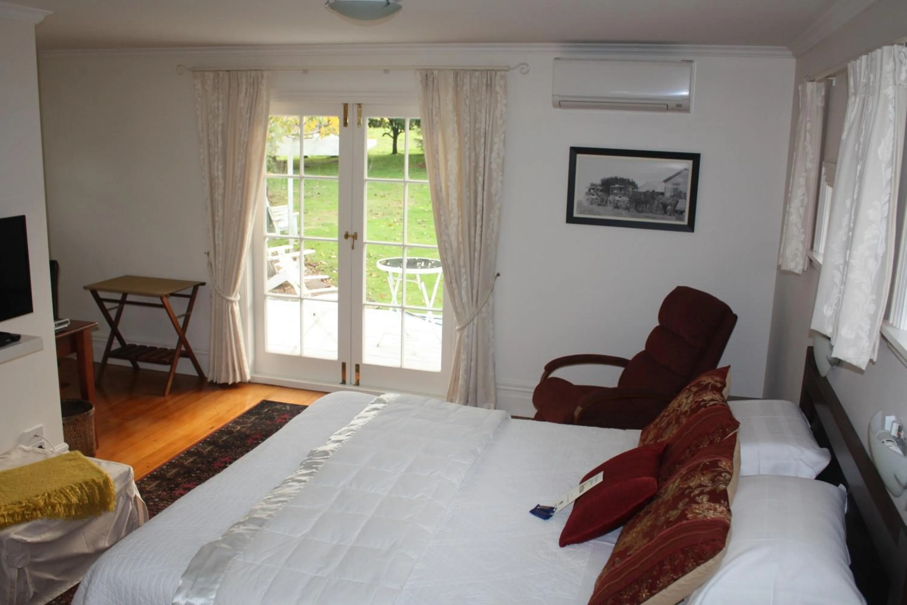 Bed in Paheke Boutique Lodge
