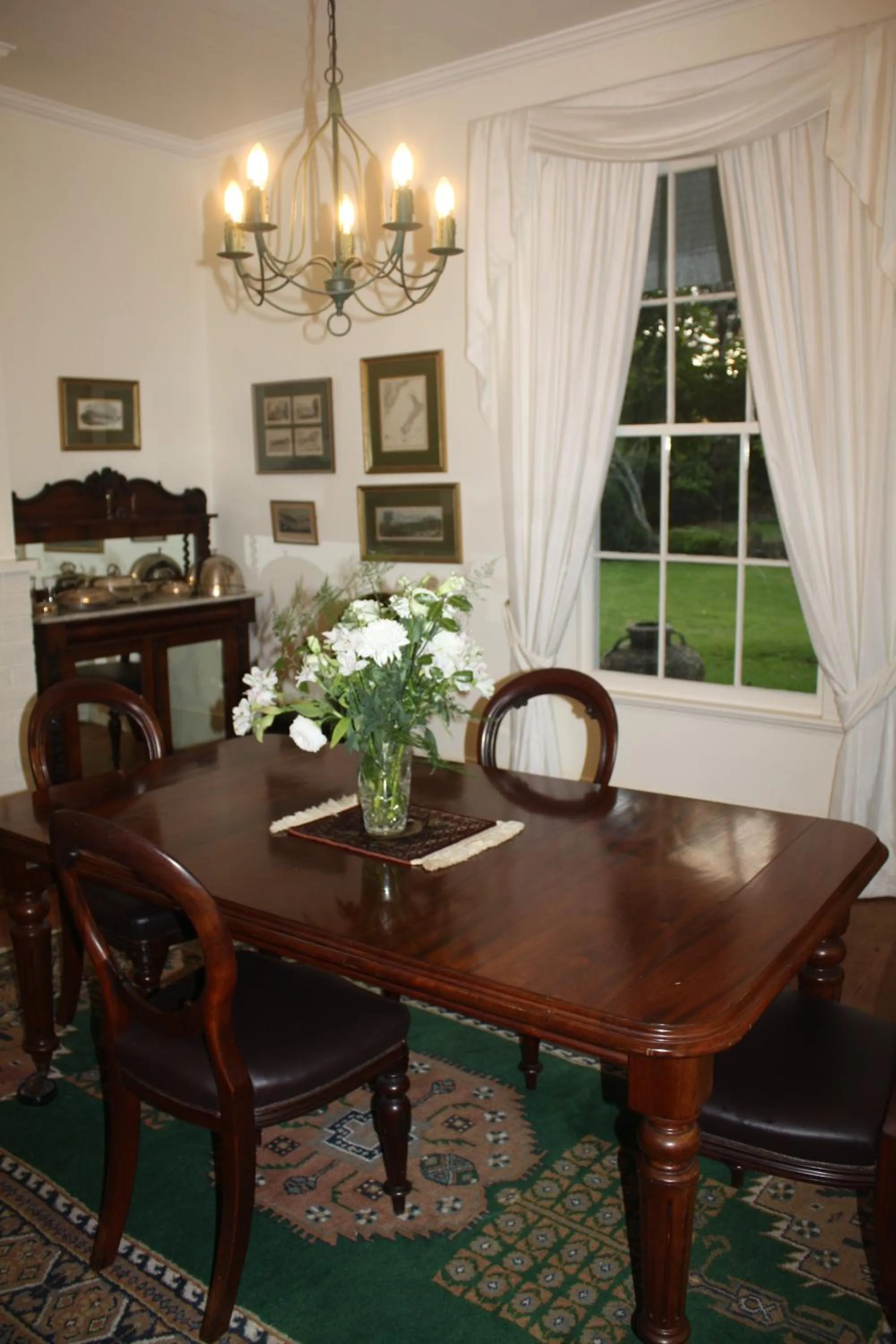 Food and drinks in Paheke Boutique Lodge