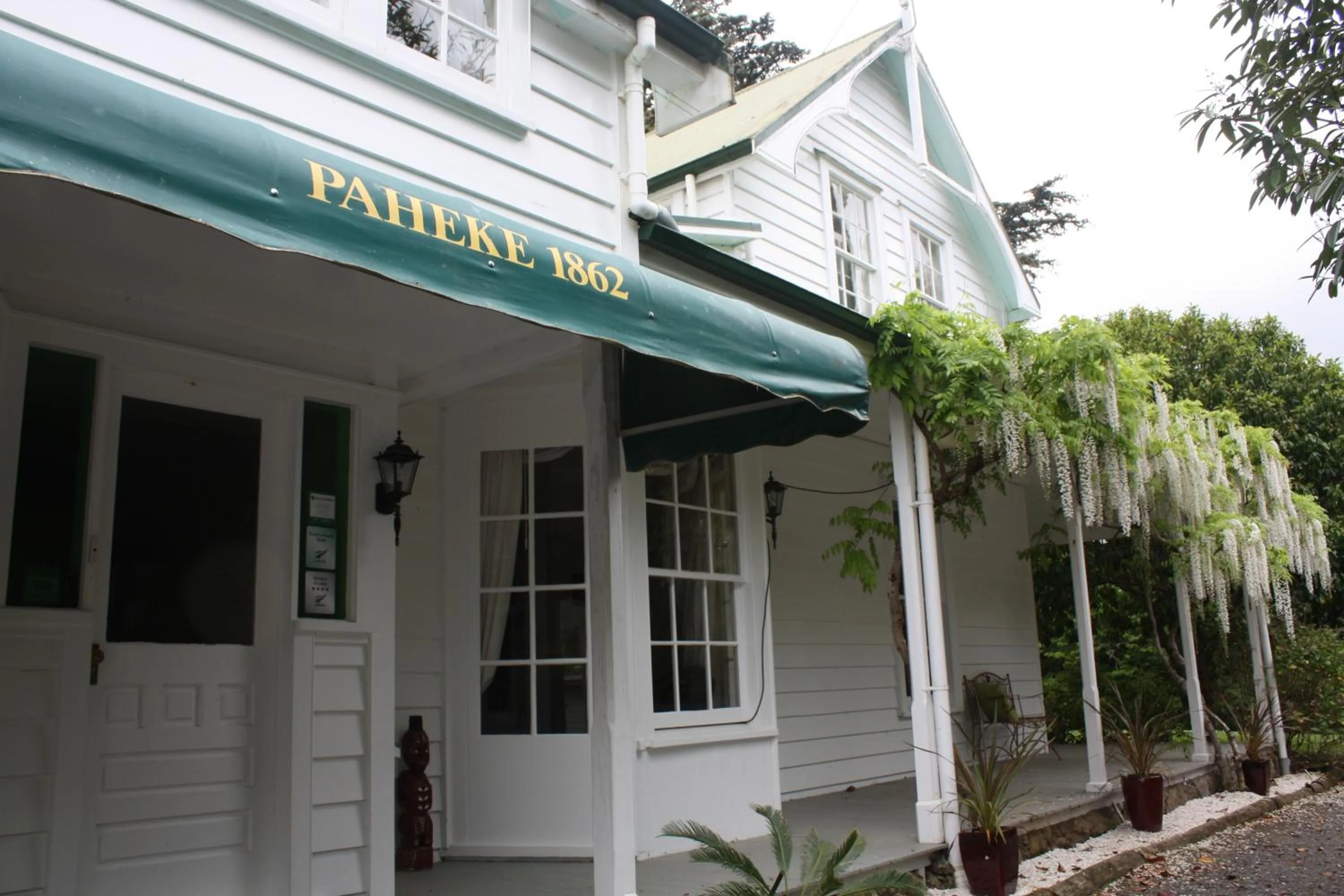 Facade/entrance in Paheke Boutique Lodge