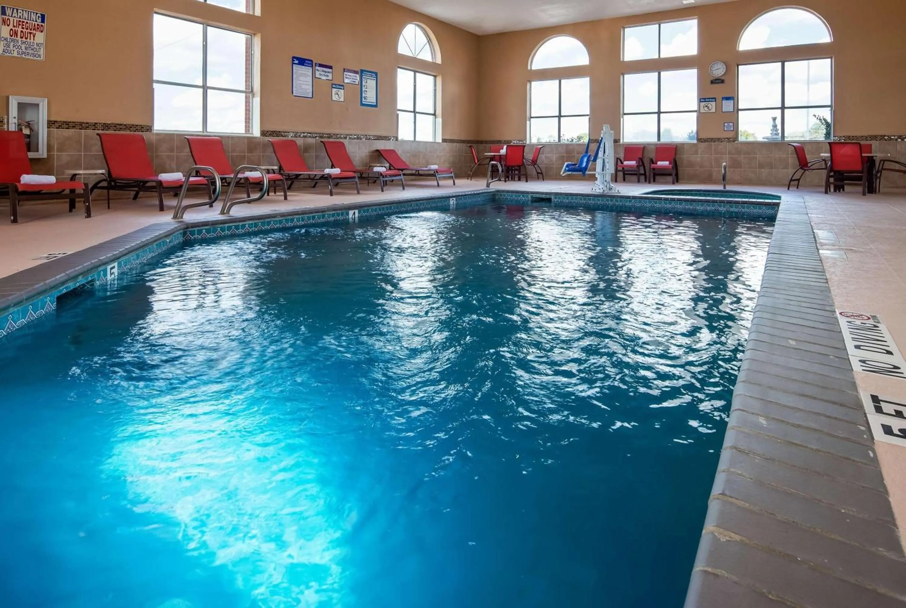 Swimming pool in Baymont by Wyndham Lubbock