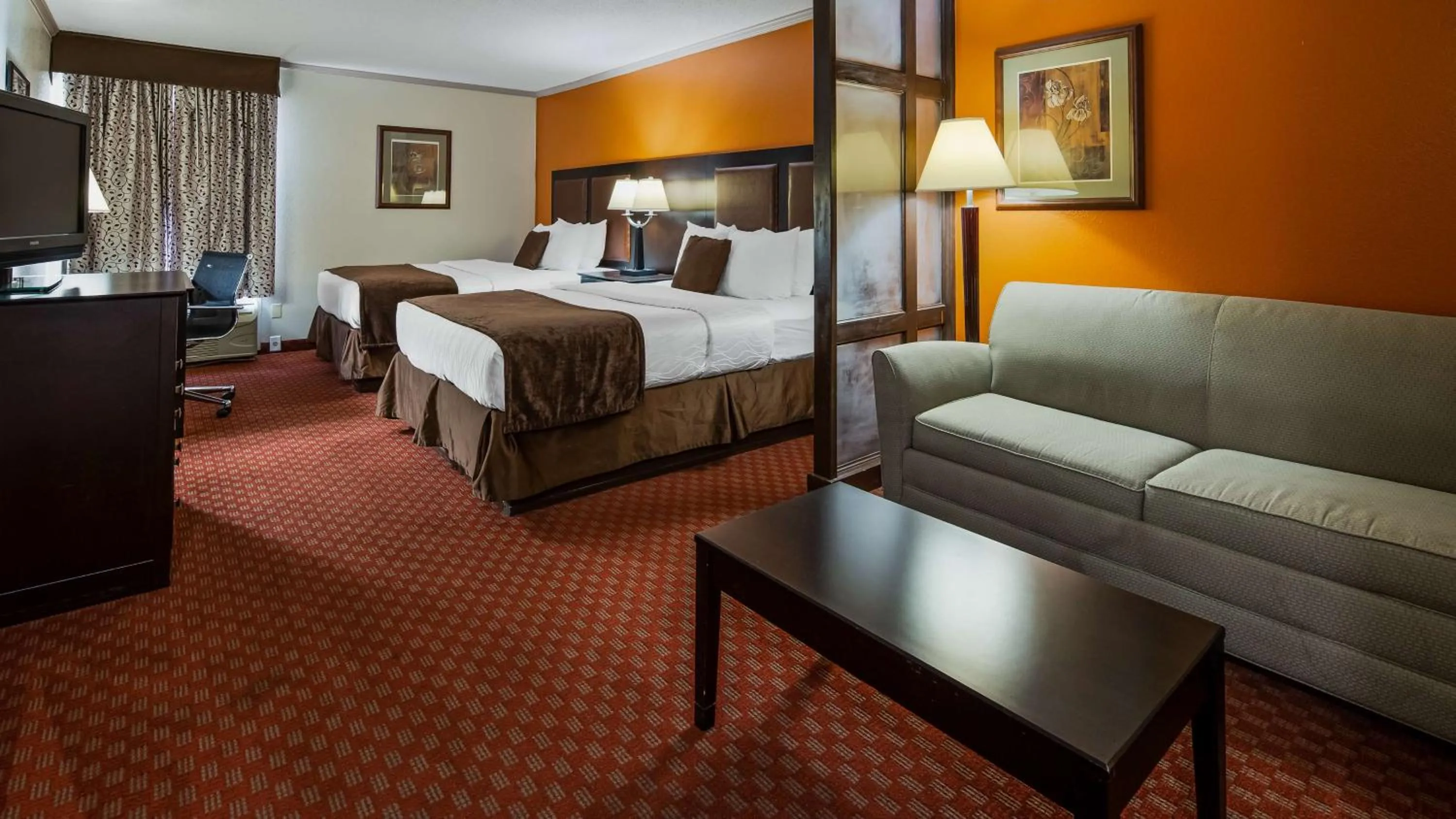 Photo of the whole room, Bed in Best Windsor Inn