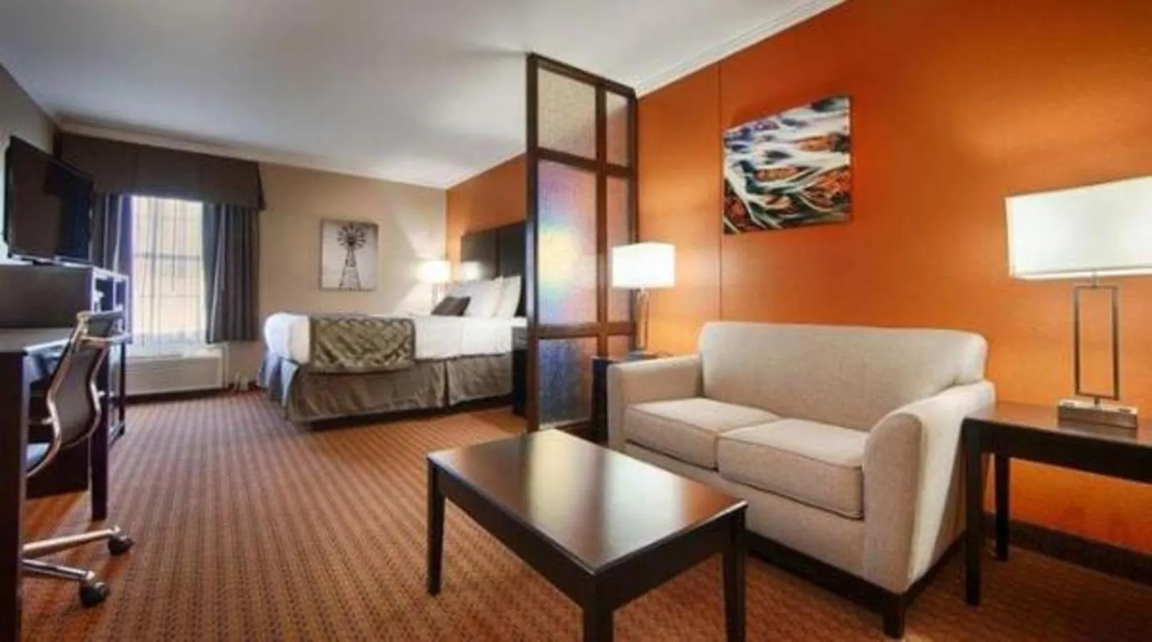 Photo of the whole room, Bed in Best Windsor Inn