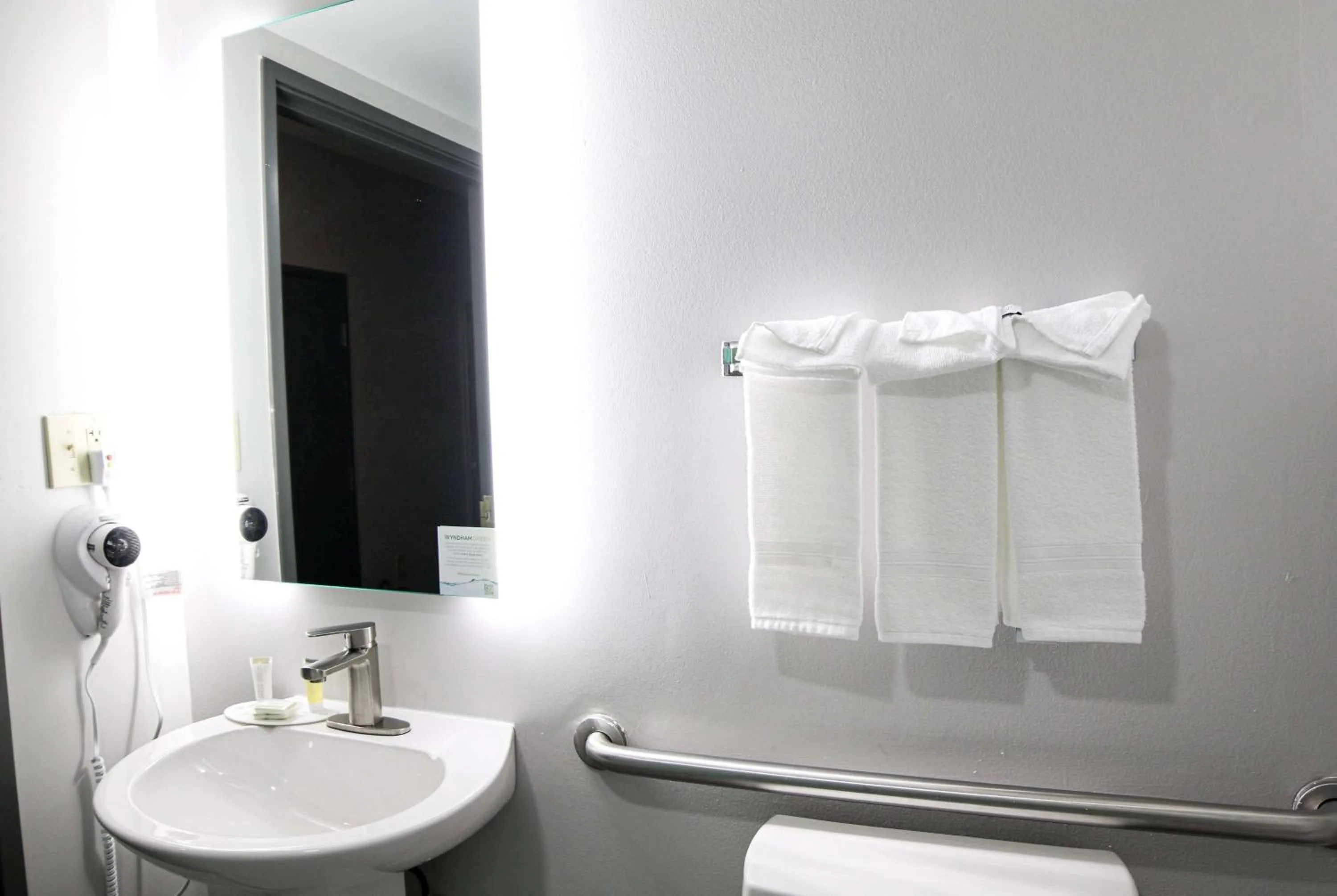 Bathroom in Microtel Inn & Suites by Wyndham Charlotte/Northlake