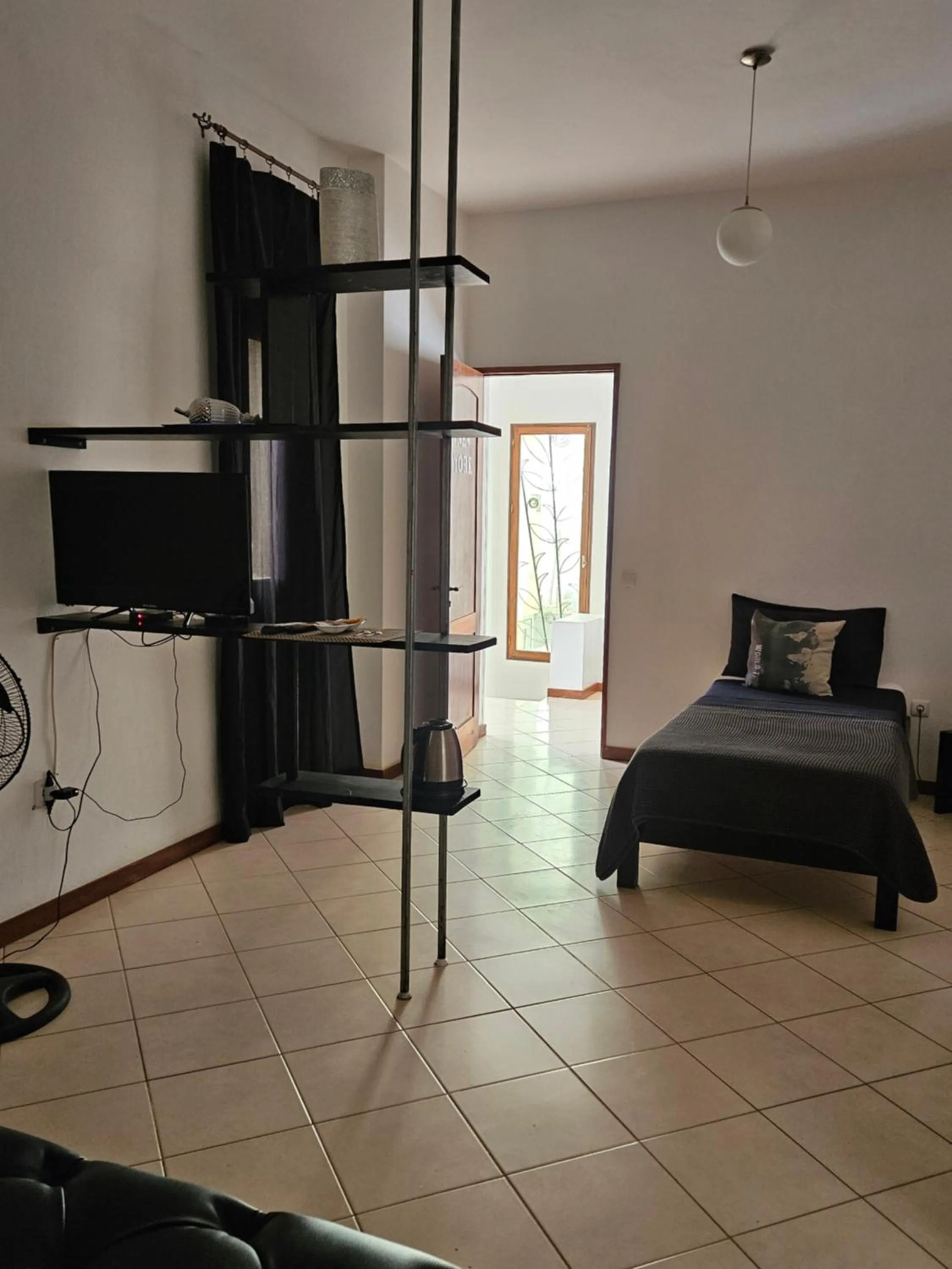 Bed in Blue Eagle Guesthouse - Casa de hospedes