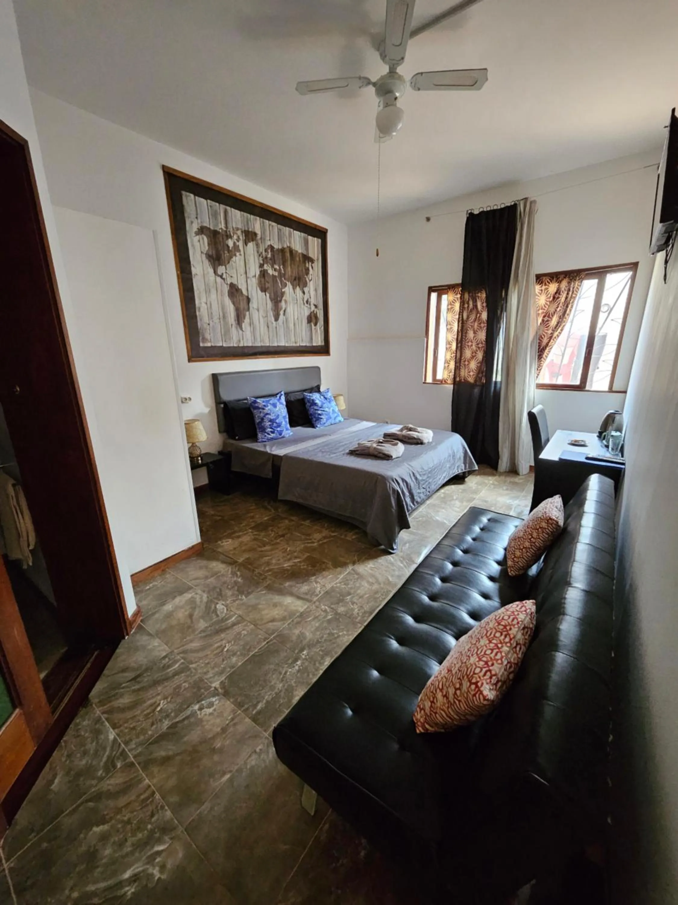 Bed in Blue Eagle Guesthouse - Casa de hospedes