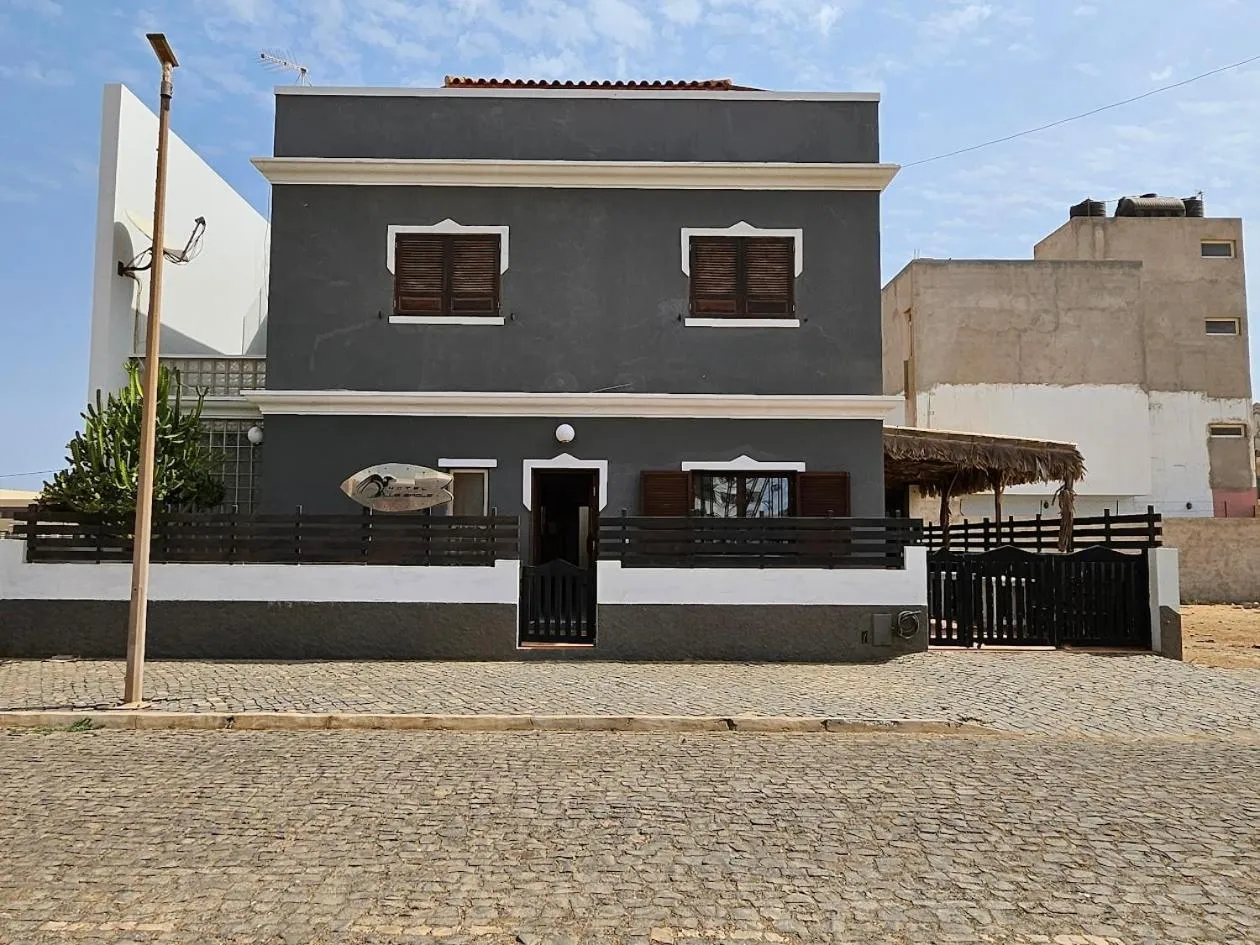 Property building in Blue Eagle Guesthouse - Casa de hospedes