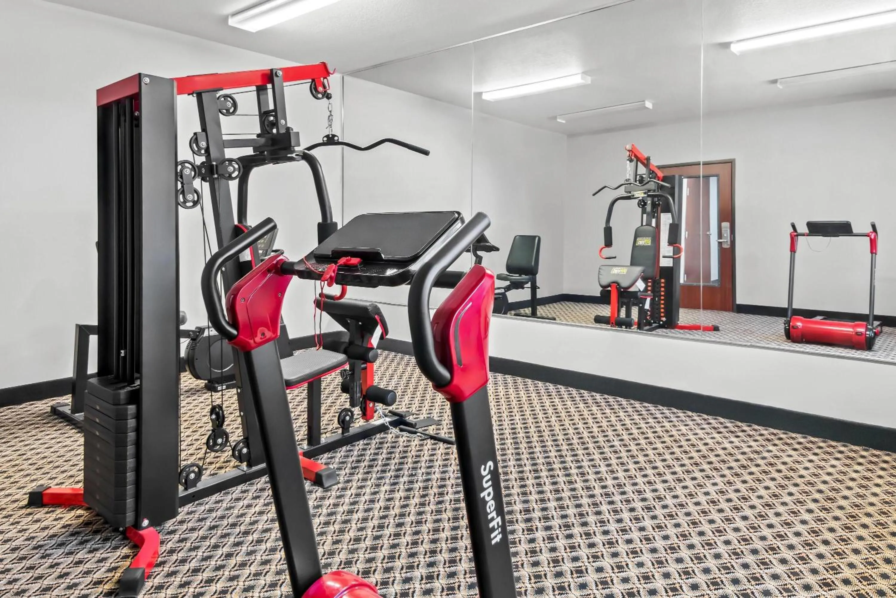 Super 8 by Wyndham Weatherford