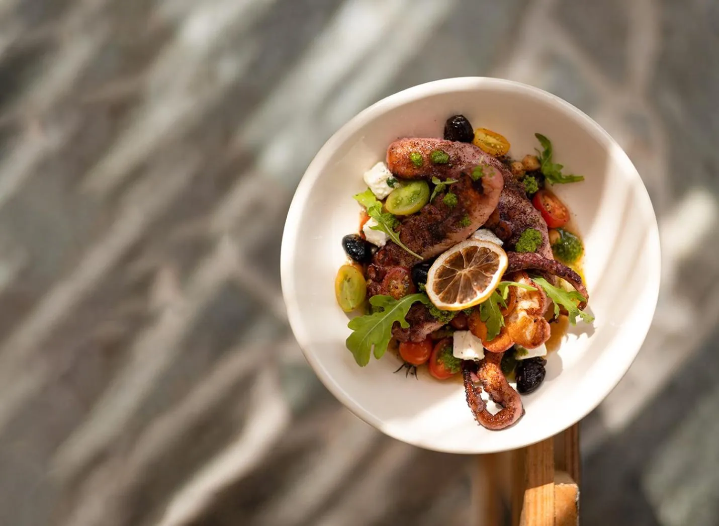 Restaurant/places to eat in Hôtel Le Provençal - Rénové en 2025 - Bord de Mer