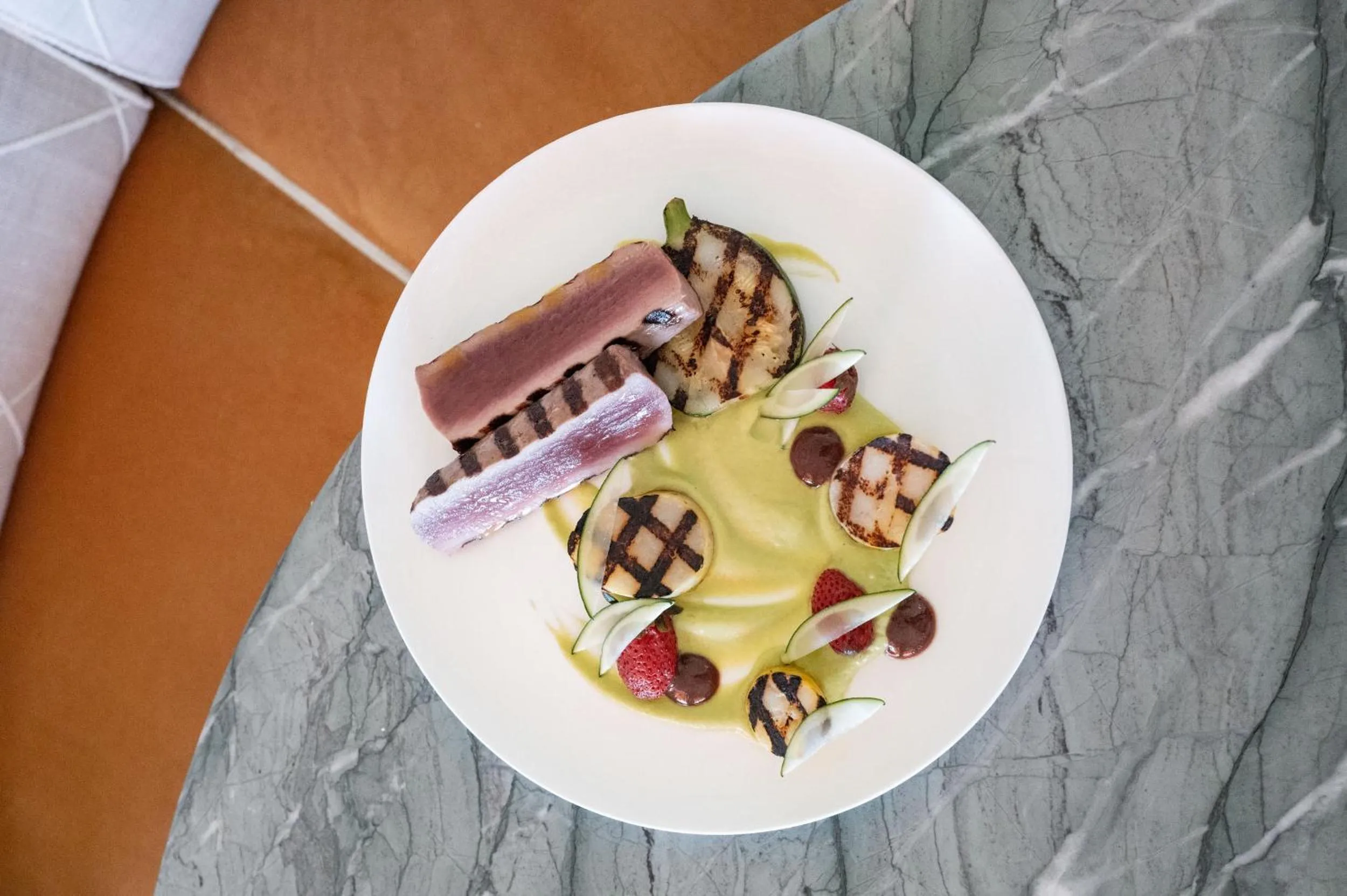 Restaurant/places to eat in Hôtel Le Provençal - Rénové en 2025 - Bord de Mer