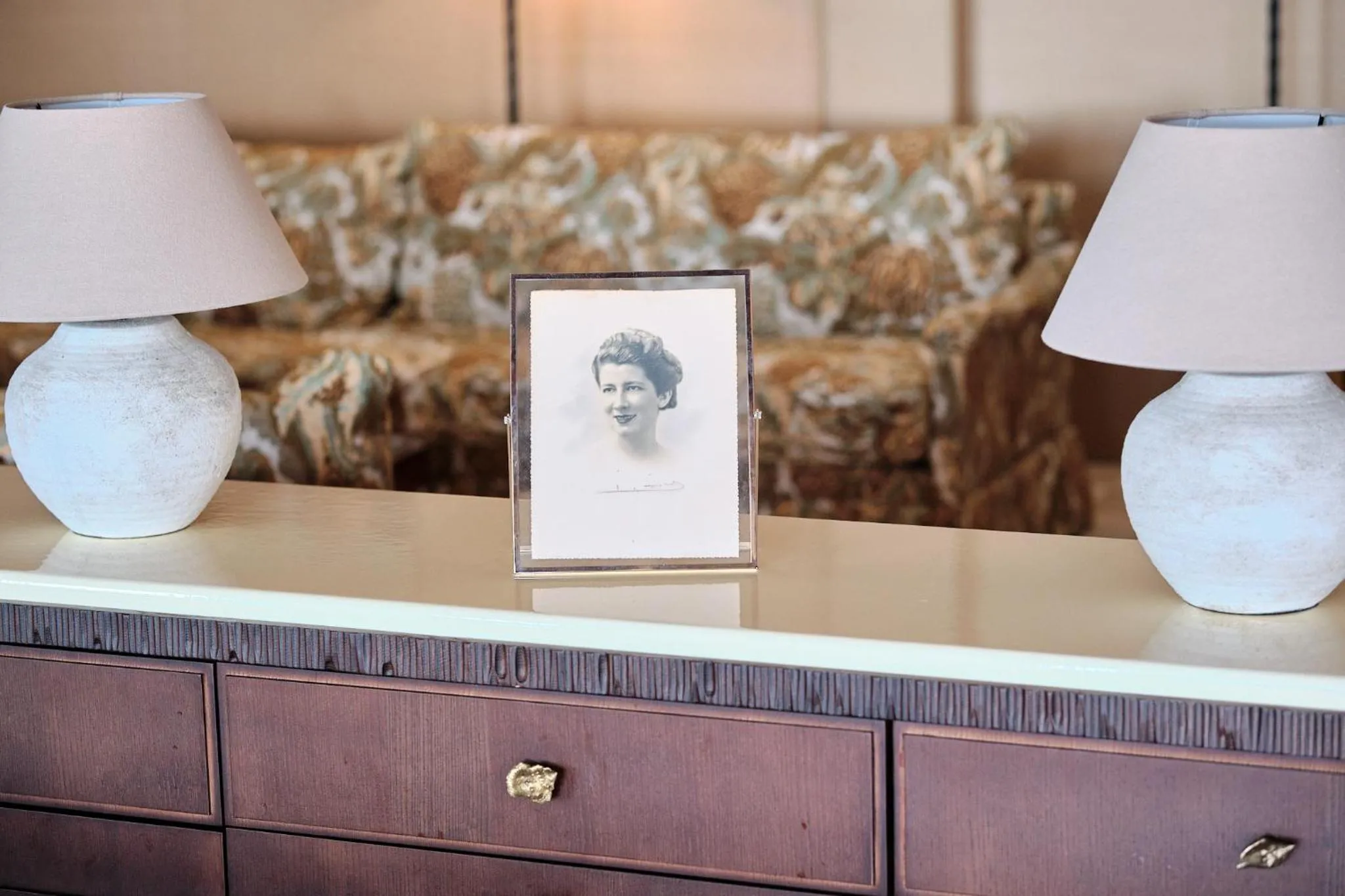 Decorative detail in Hôtel Le Provençal - Rénové en 2025 - Bord de Mer