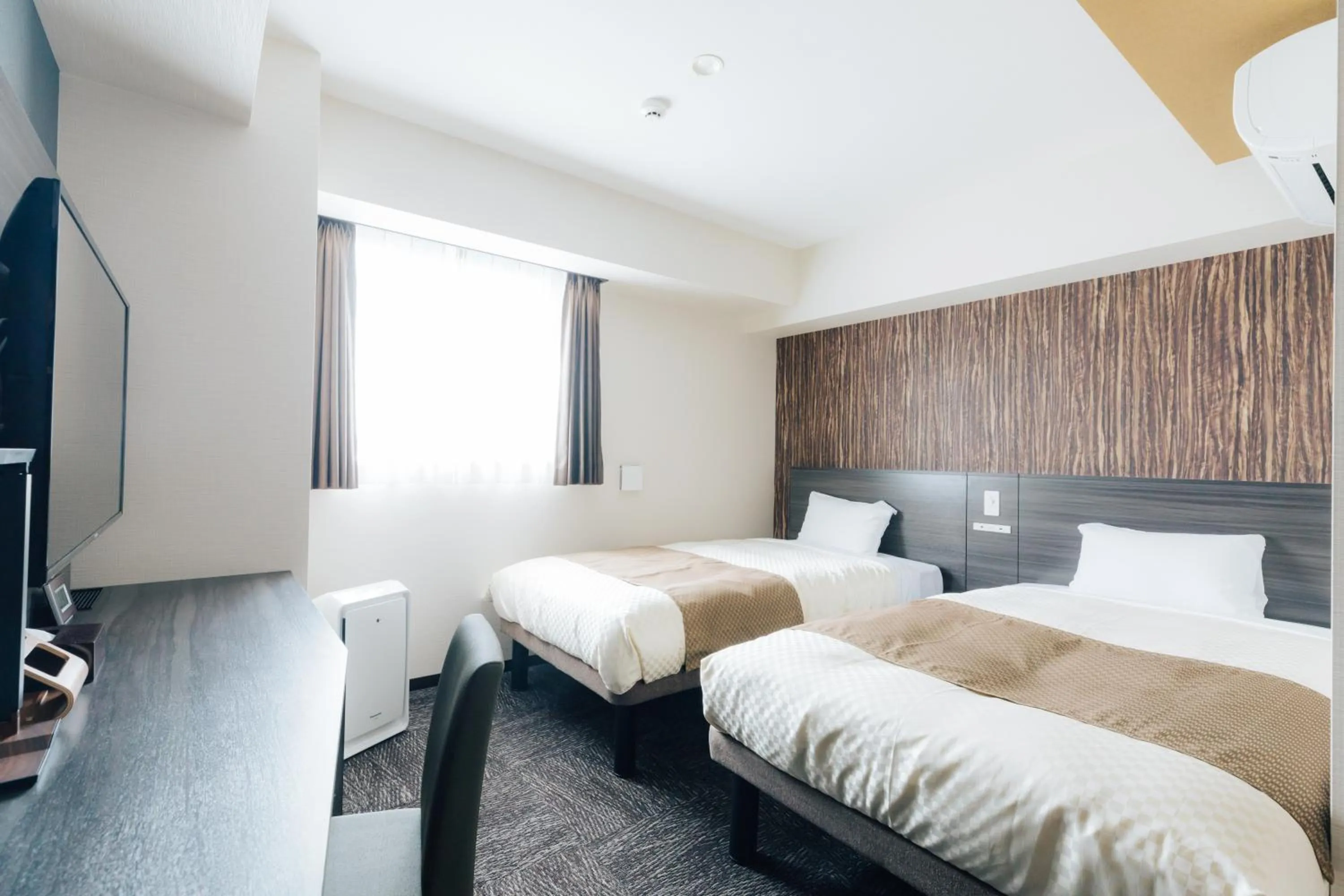 Photo of the whole room, Bed in Hotel KAN-RAKU Fujisan Gotemba