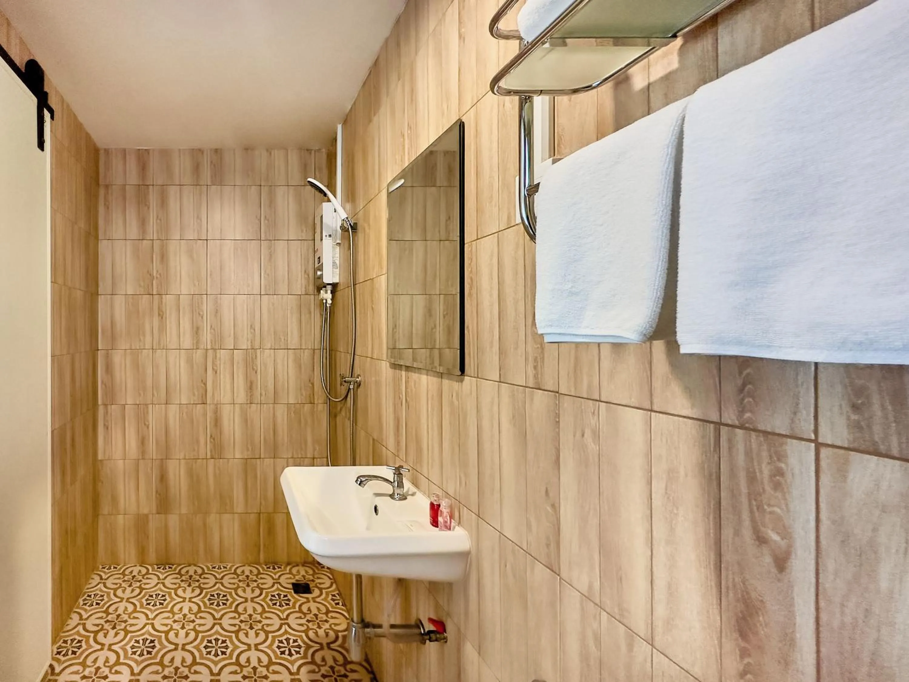 Bathroom in Chiangmai Inn Guesthouse