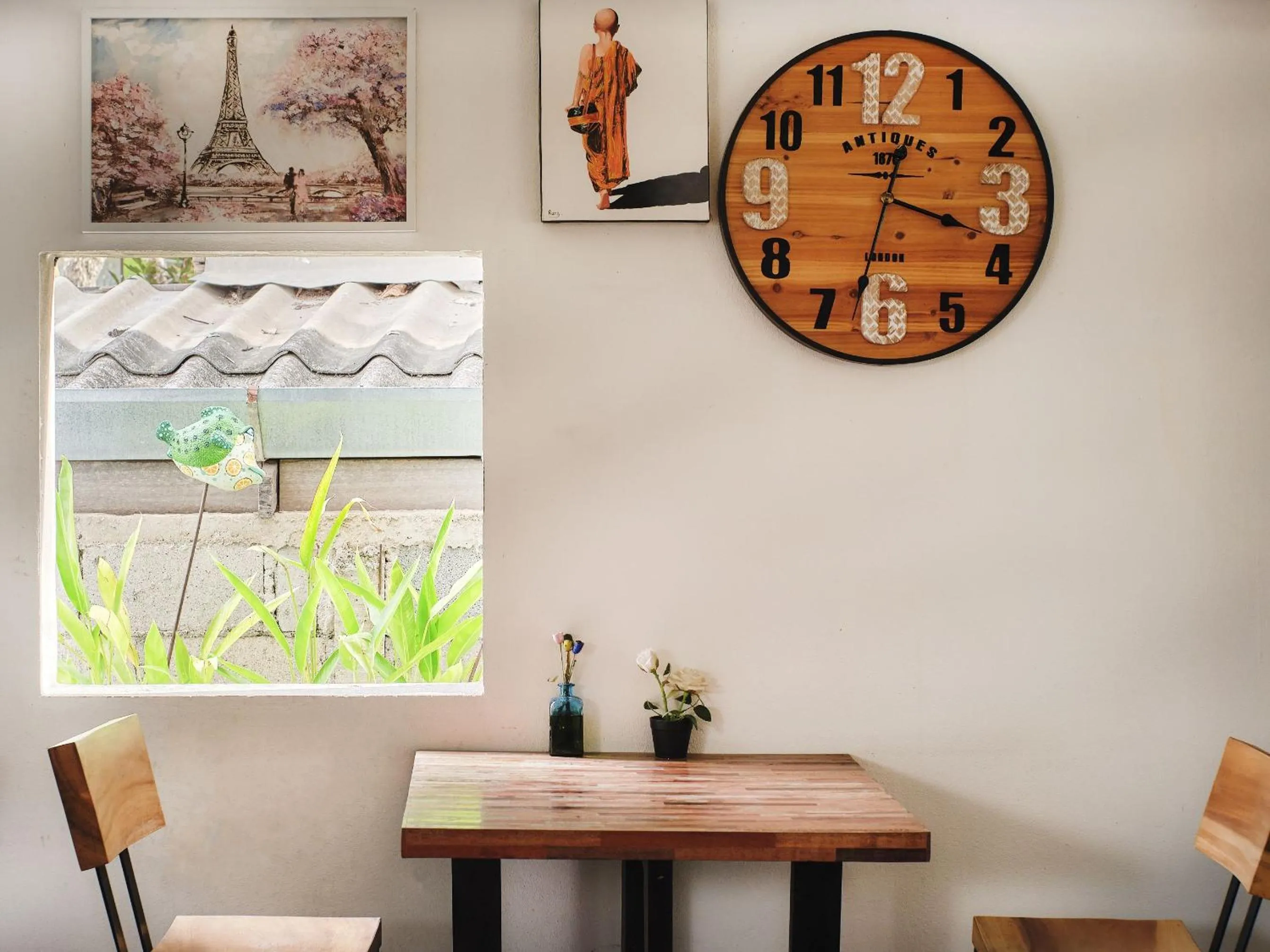 Dining area in Chiangmai Inn Guesthouse