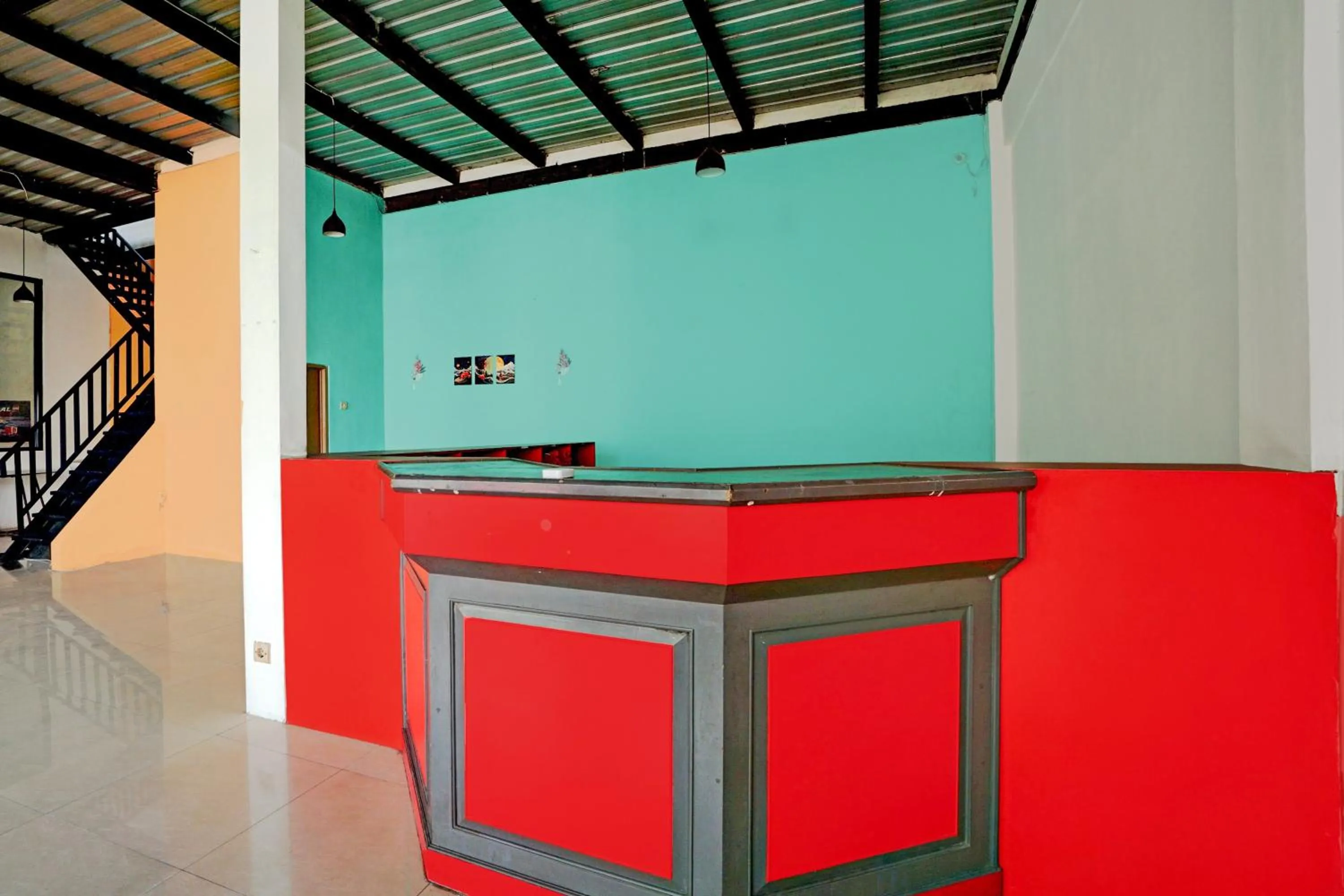 Lobby or reception in Hotel O Mojoanyar Near Terminal Bis Mojokerto