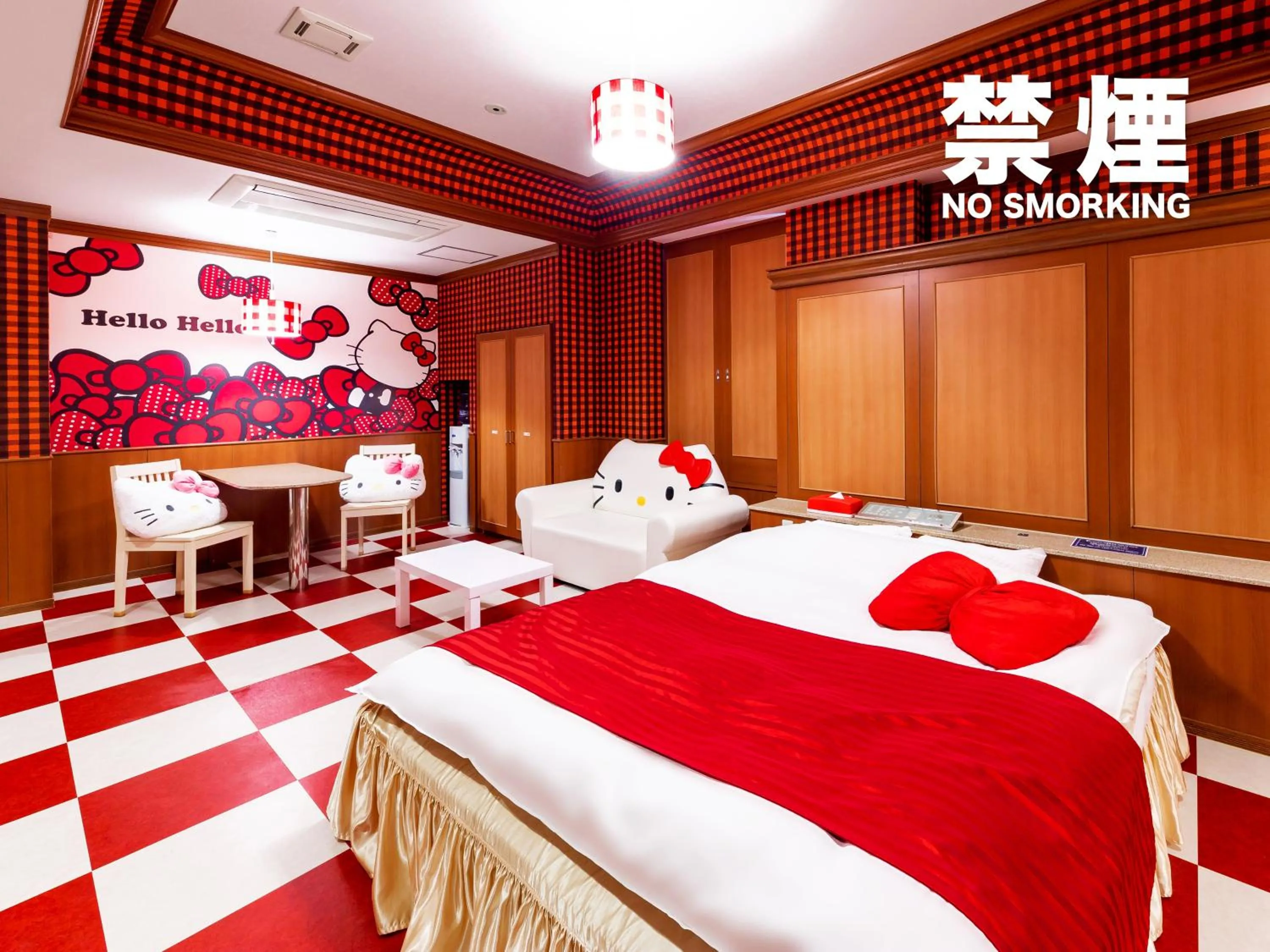 Bed in Hotel Mine (Love Hotel)