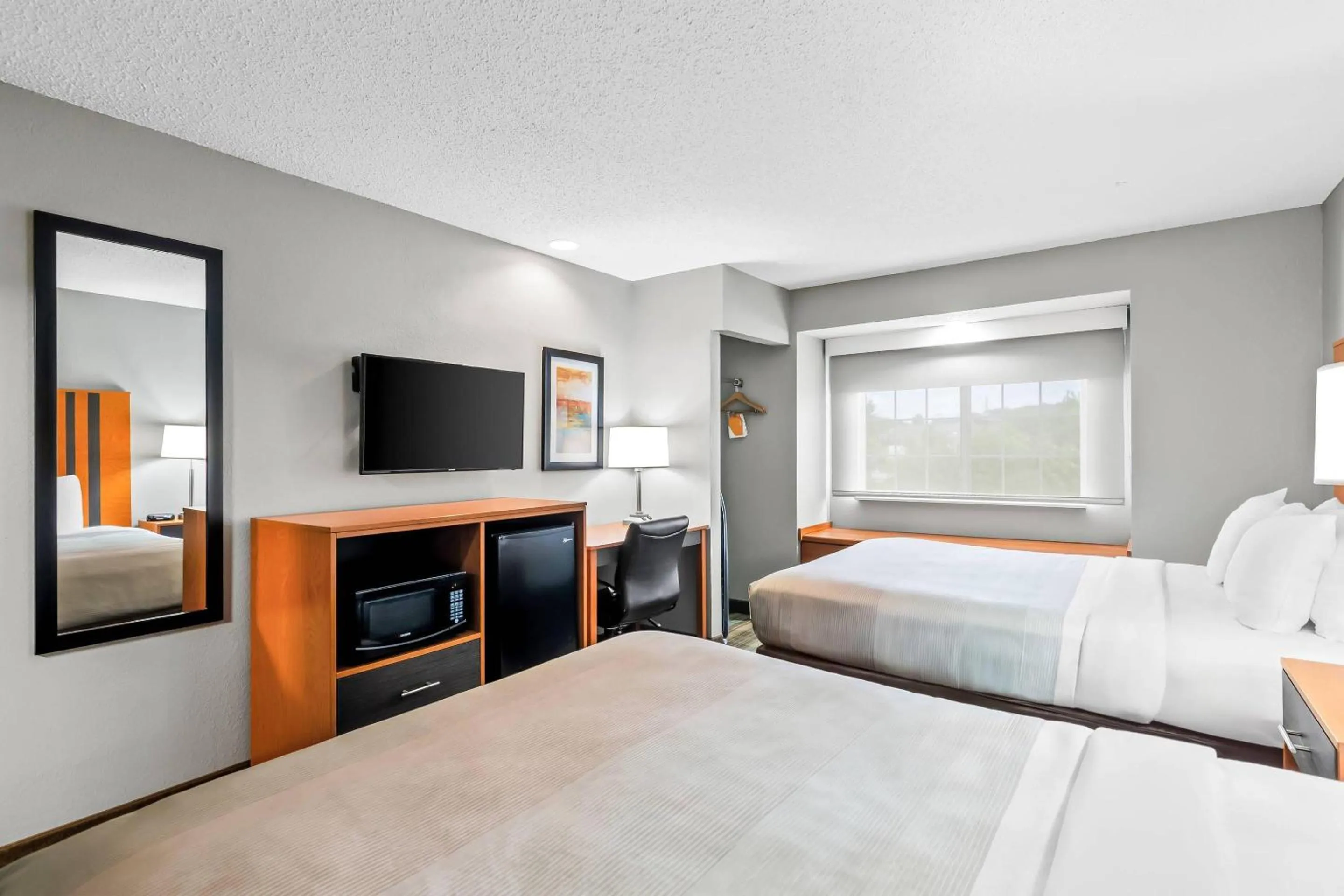 Bedroom, Bed in Quality Inn & Suites I-81 Exit 7