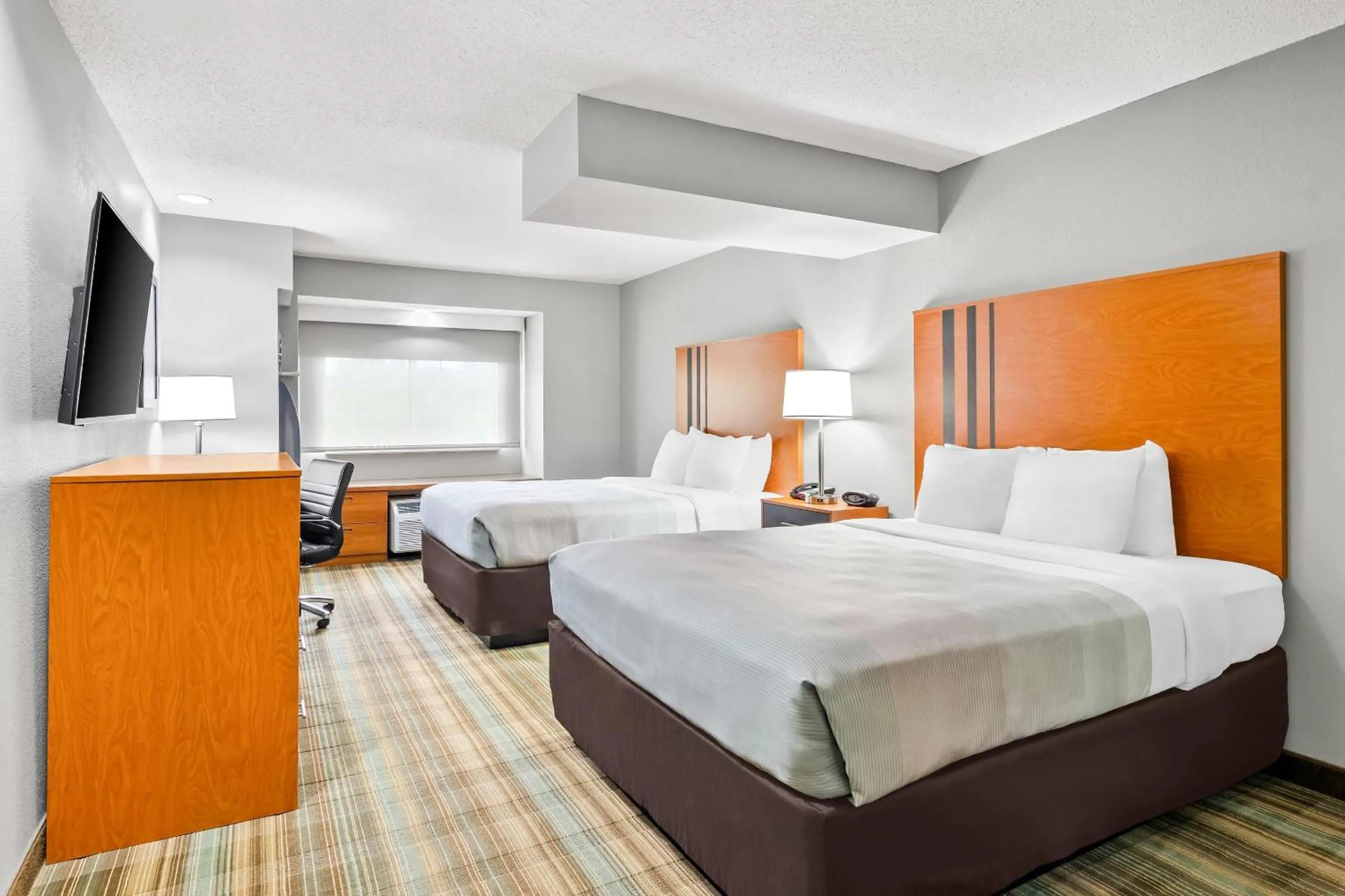 Bedroom, Bed in Quality Inn & Suites I-81 Exit 7