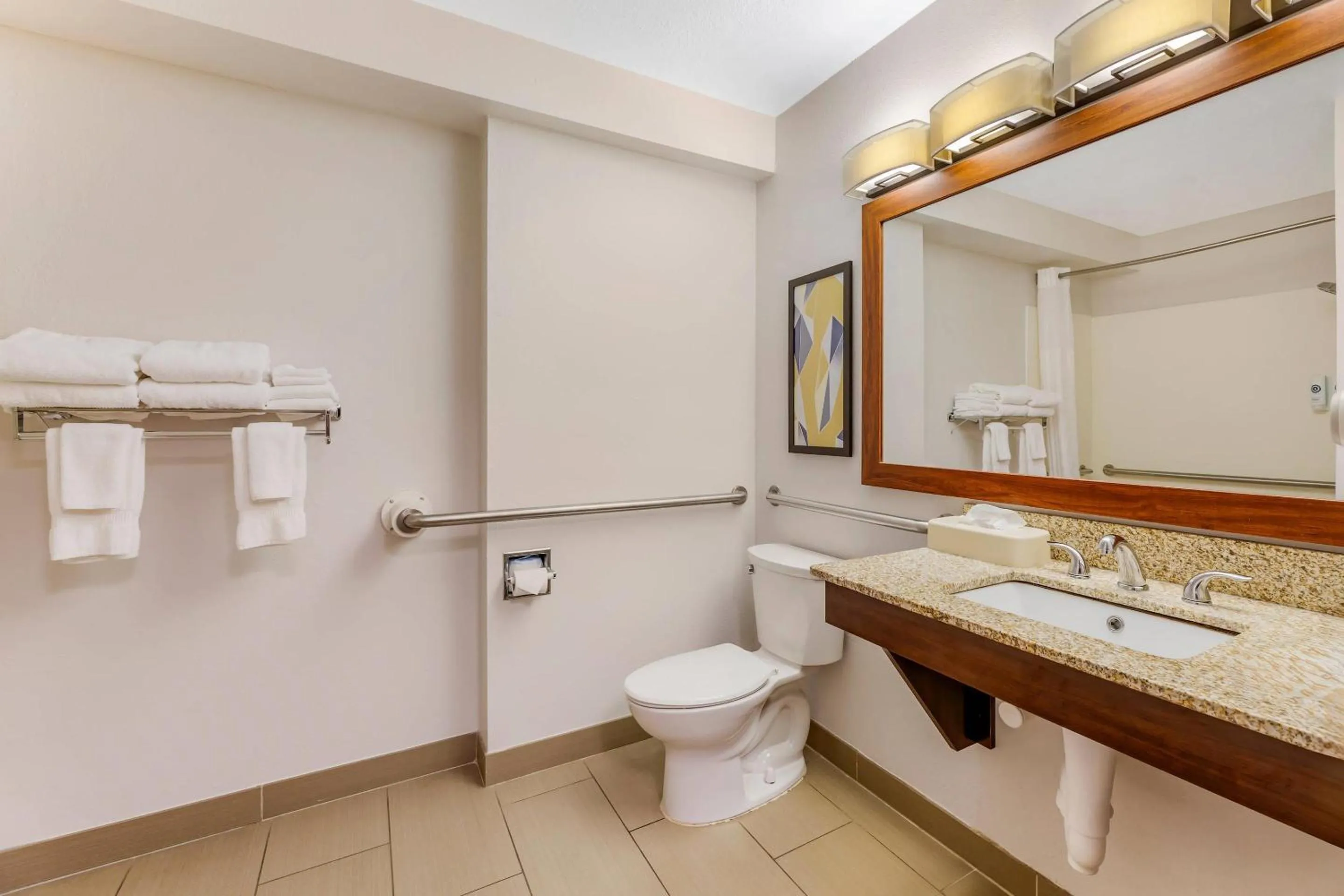 Bedroom in Comfort Inn River's Edge