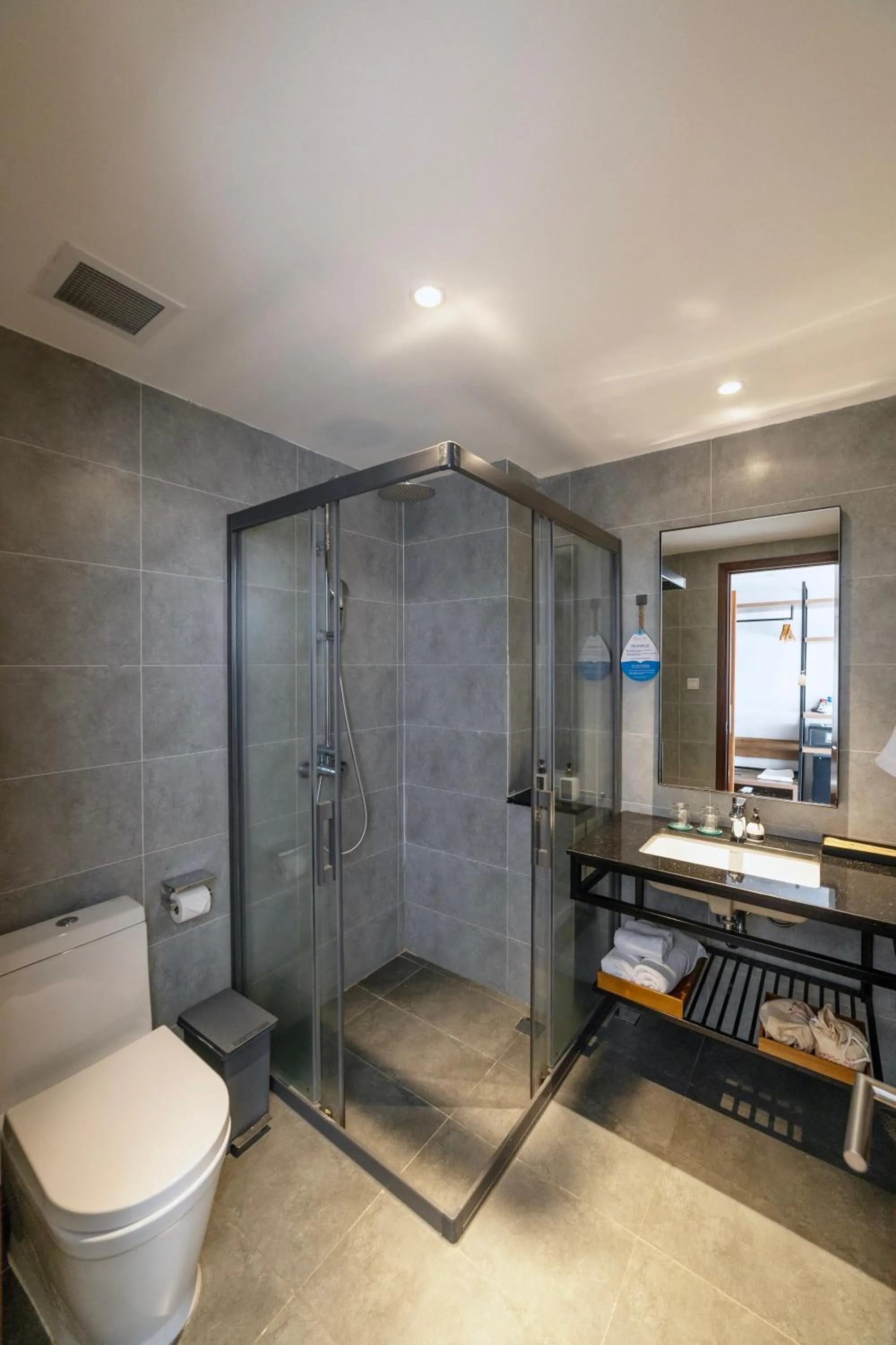 Bathroom in Em Oi Boutique Hotel