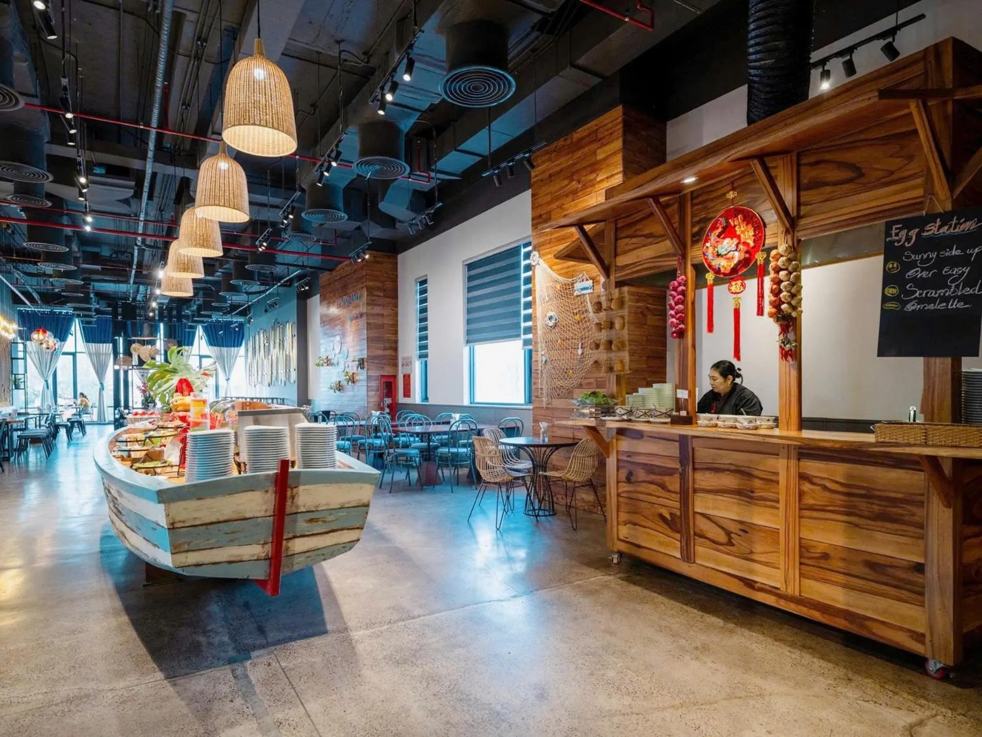 Restaurant/places to eat in Em Oi Boutique Hotel