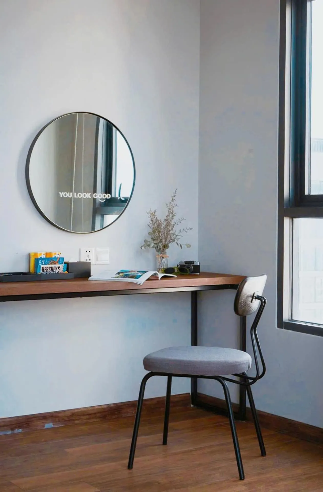 hair dresser in Em Oi Boutique Hotel