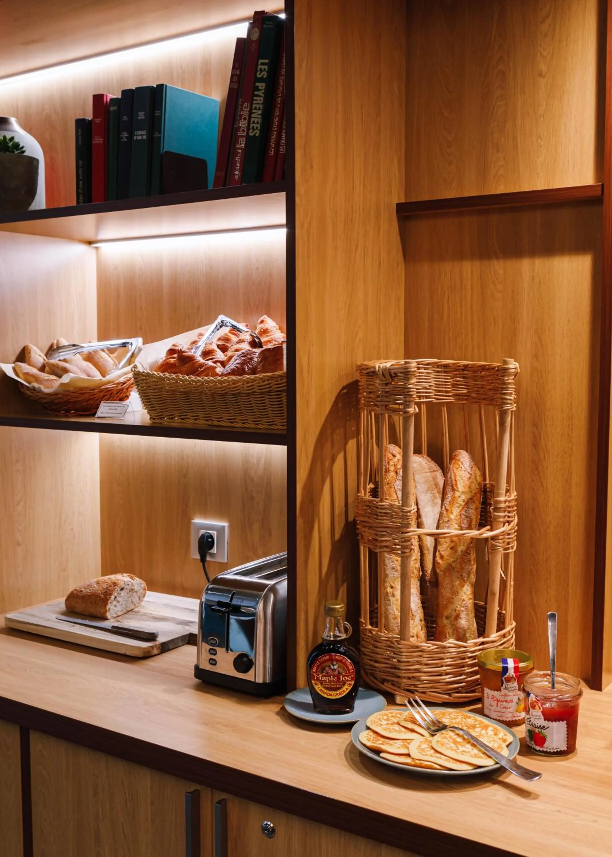 Buffet breakfast in Hotel Des Remparts Perrache