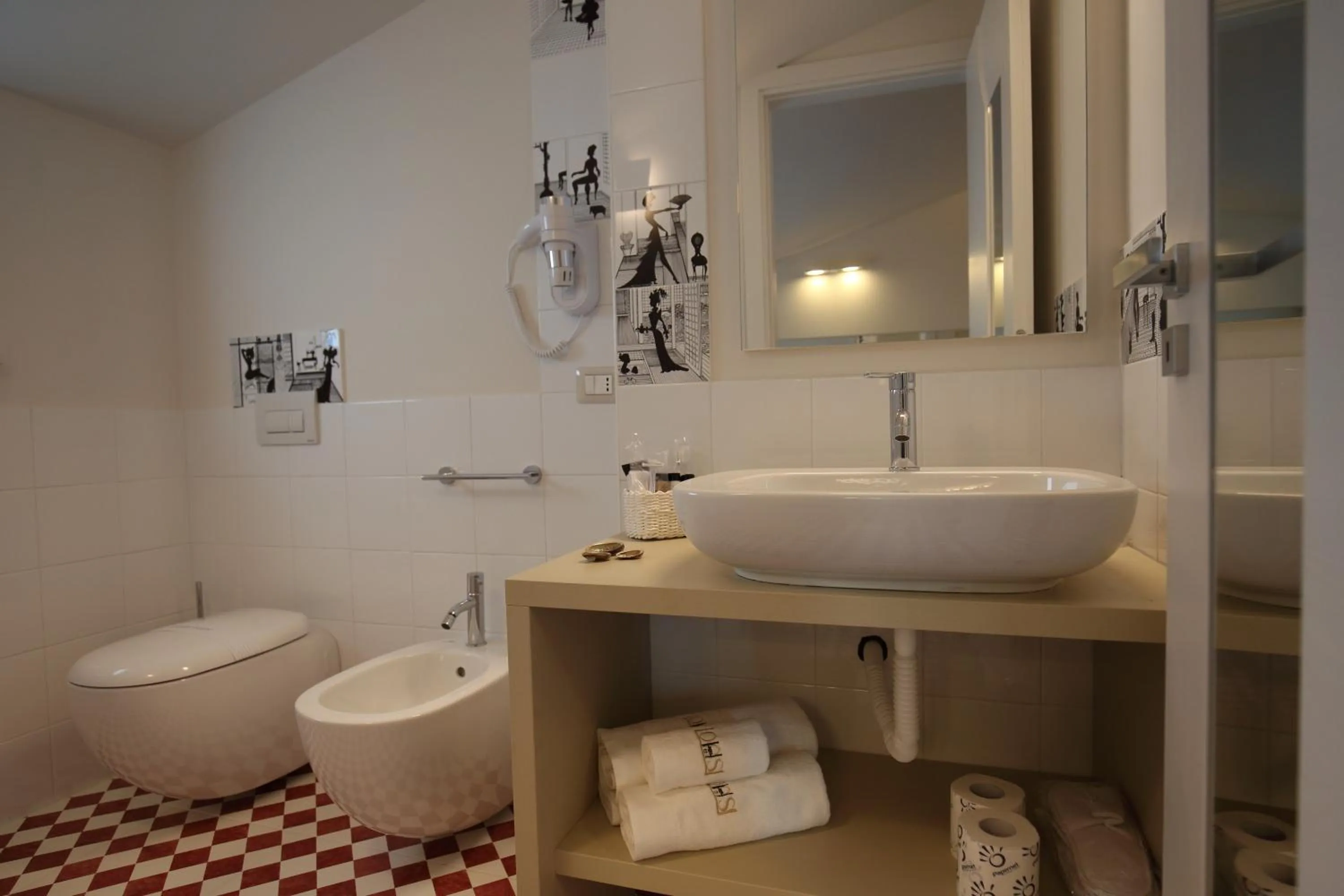 Bathroom in Suite Hotel L'Oasi di Riaci