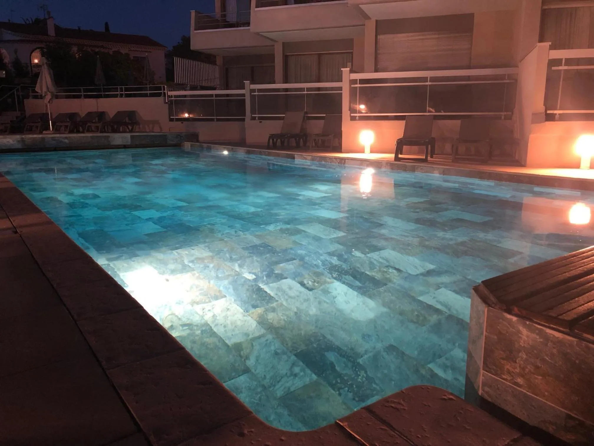 Hotel Brise de Mer - Piscine intérieure & extérieure