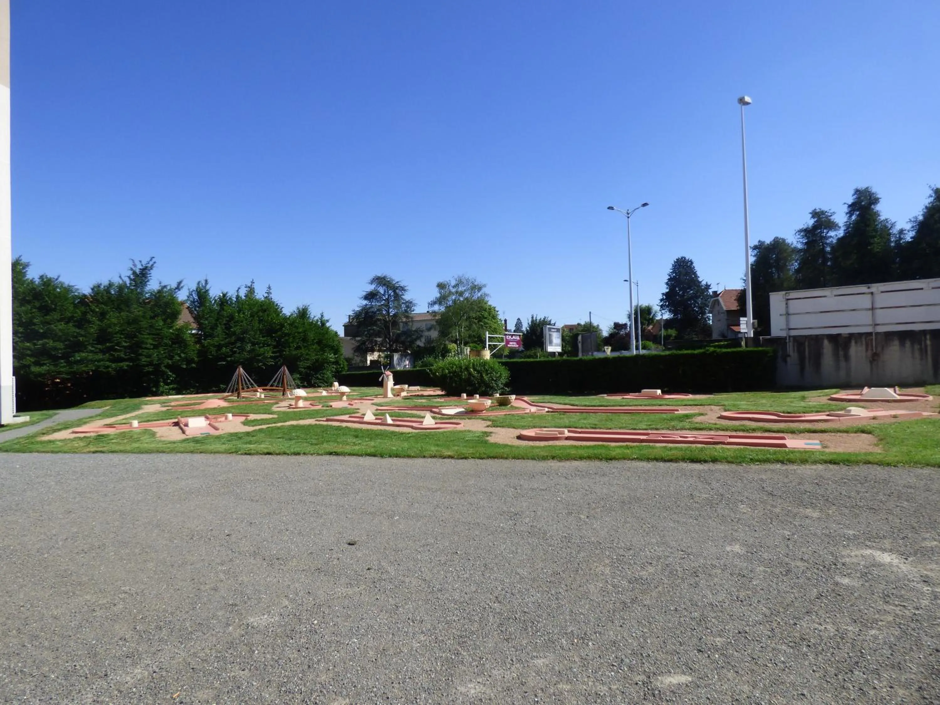 Minigolf in Cit'Hotel Escatel