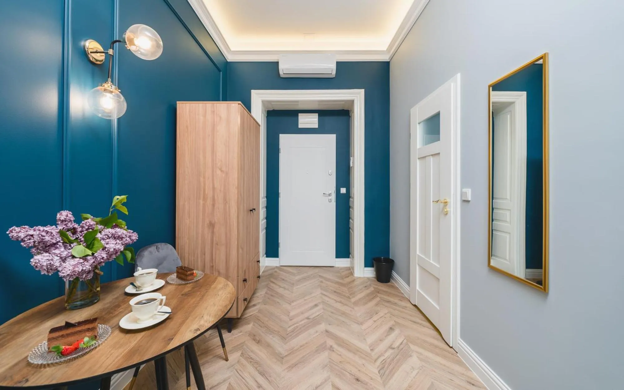 Photo of the whole room in Art of Serenity