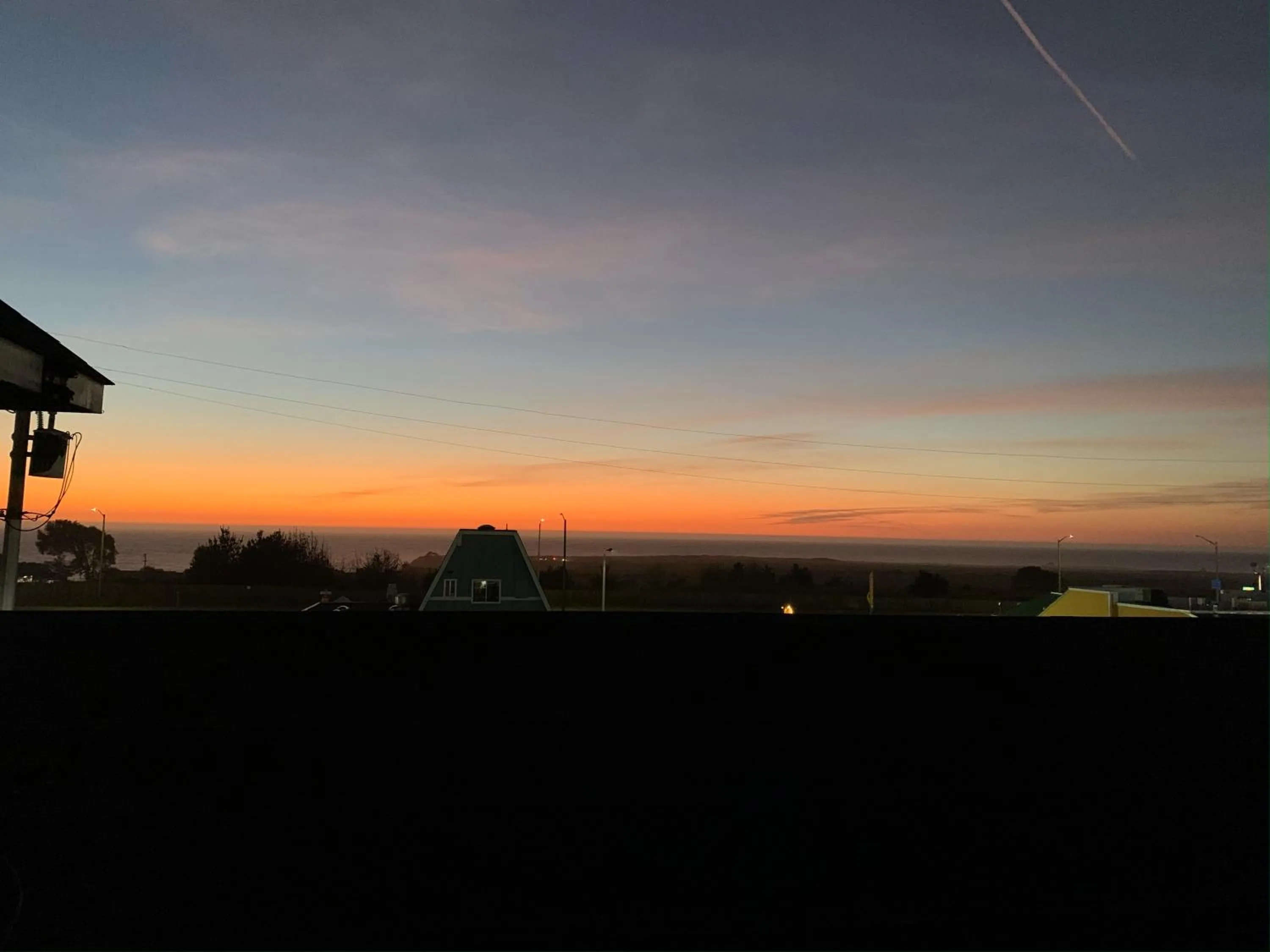 Sunrise in Seabird Lodge Fort Bragg