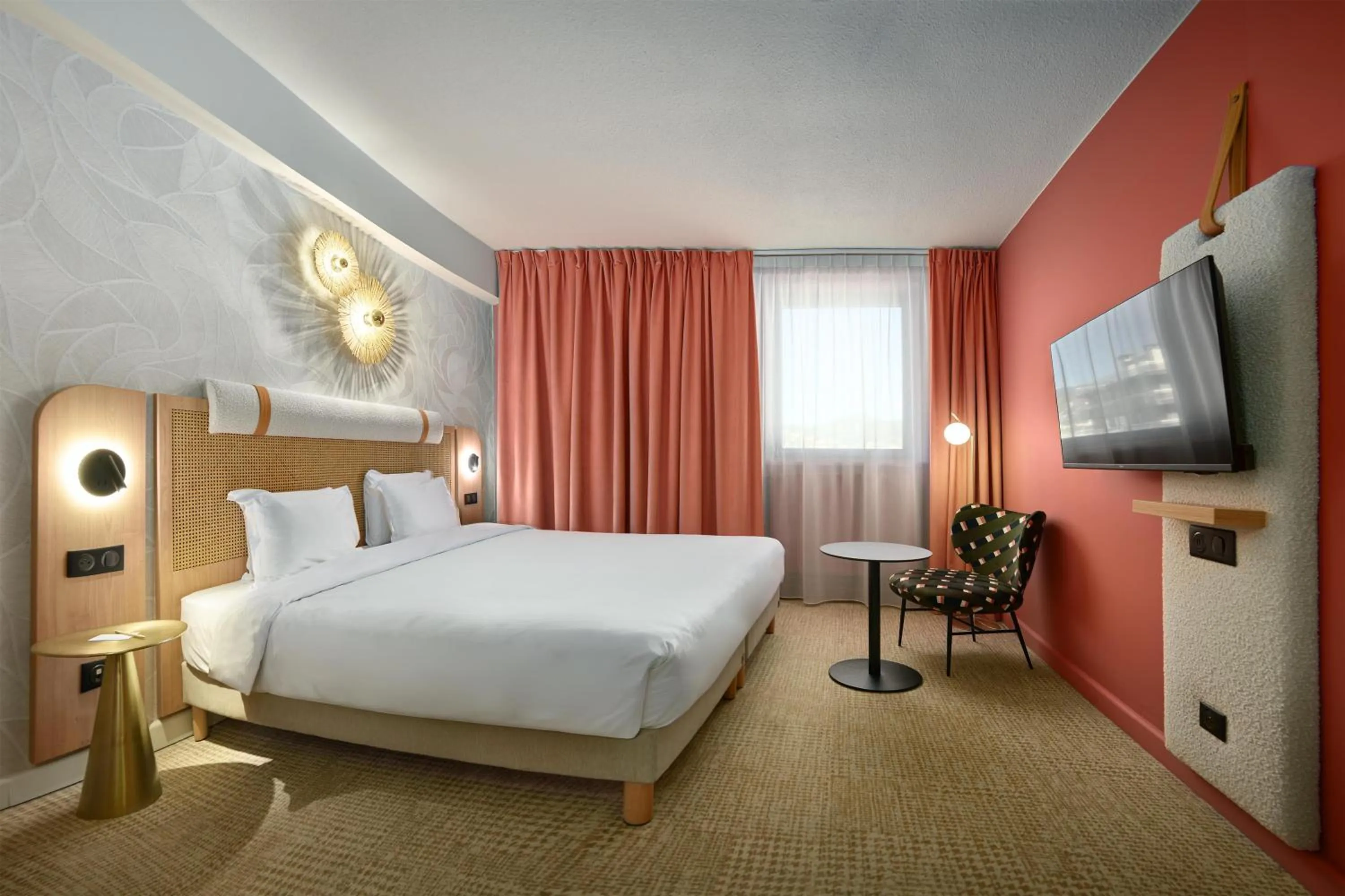 Bedroom, Bed in Radisson Hotel Clermont-Ferrand