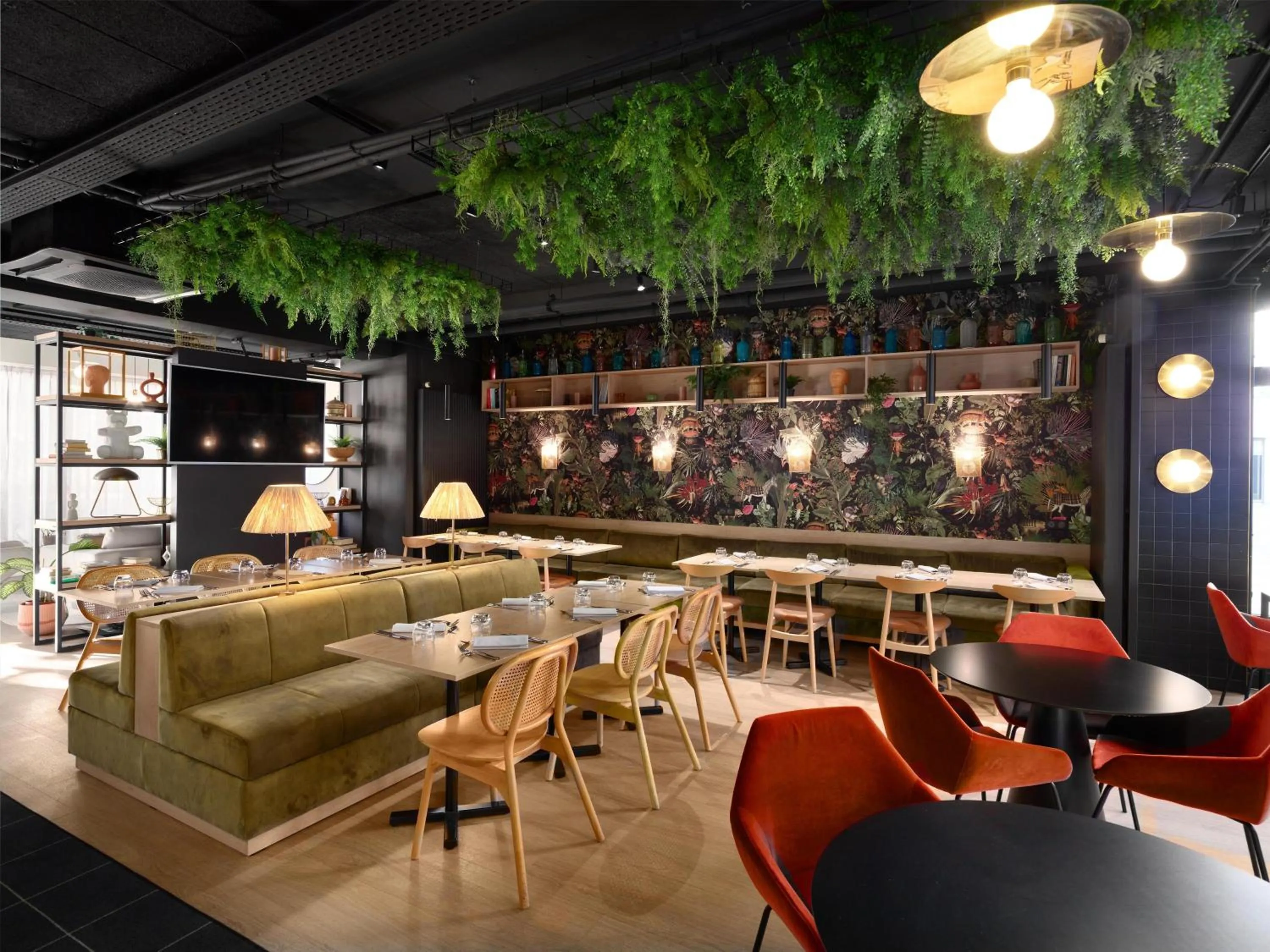 Restaurant/places to eat in Radisson Hotel Clermont-Ferrand