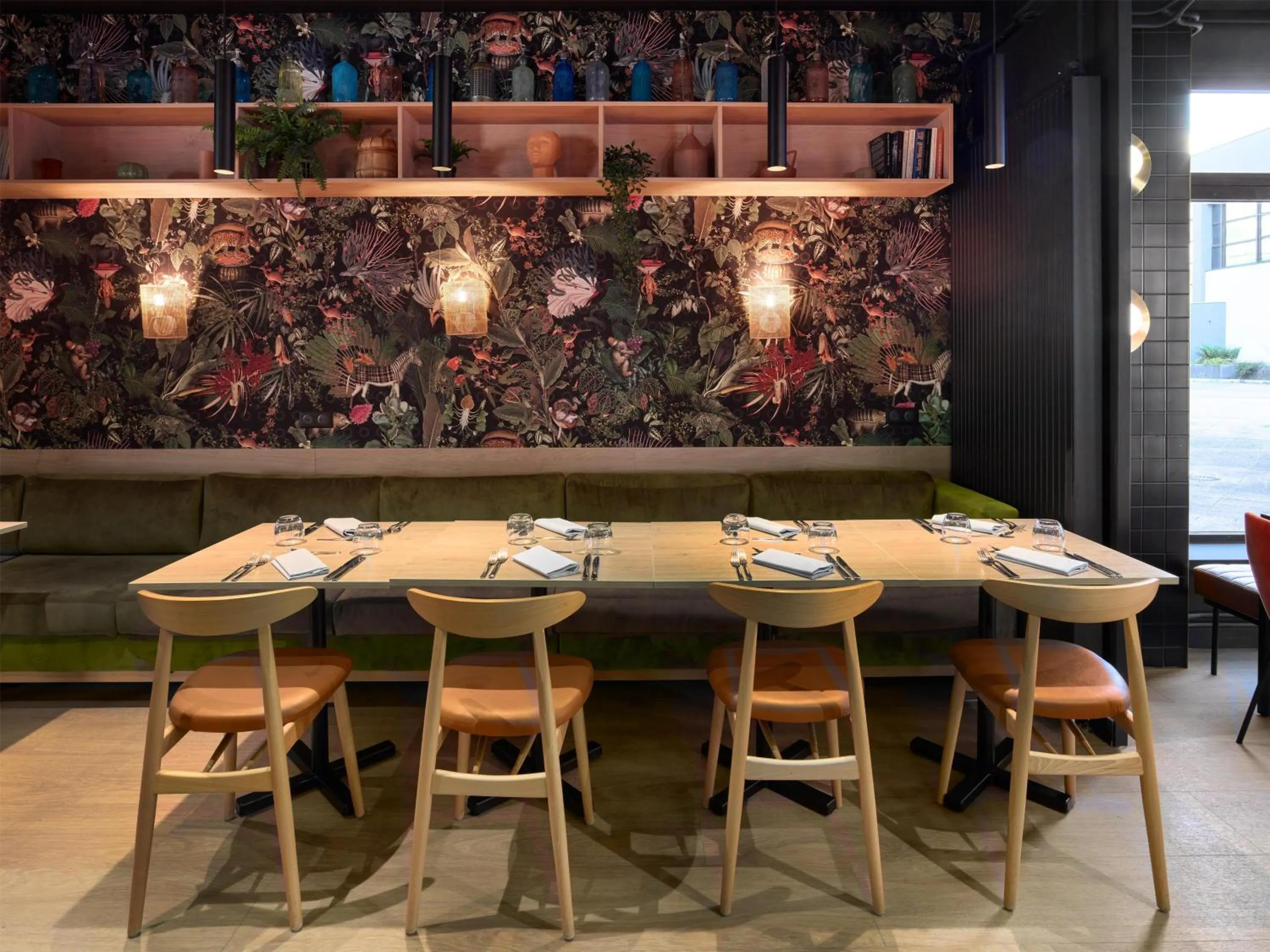 Restaurant/places to eat in Radisson Hotel Clermont-Ferrand