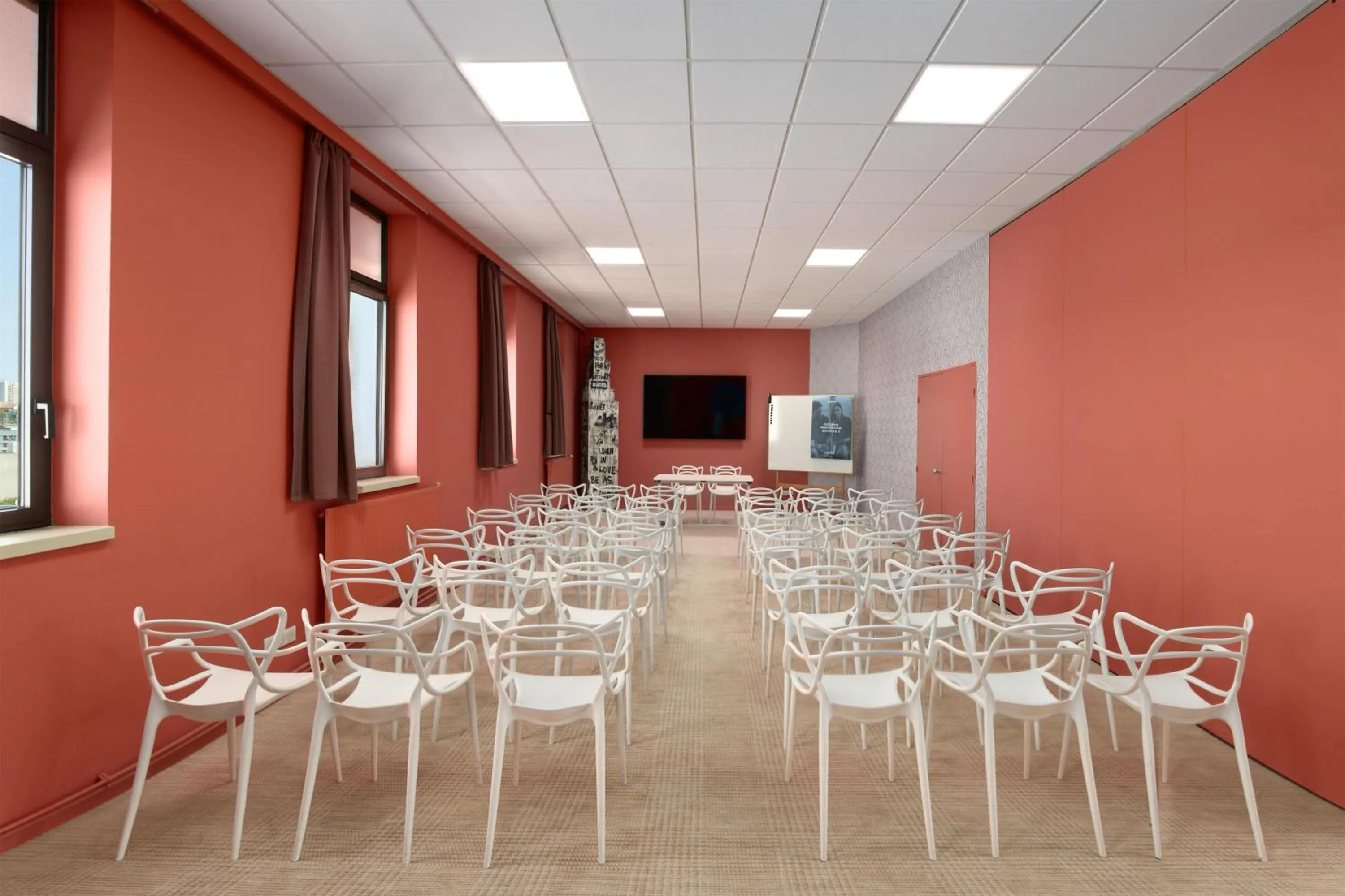 Meeting/conference room in Radisson Hotel Clermont-Ferrand