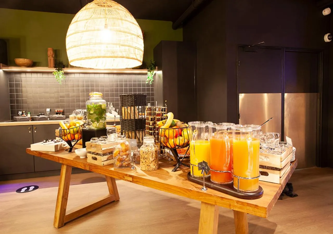 Restaurant/places to eat in Kyriad Prestige Hotel Clermont-Ferrand