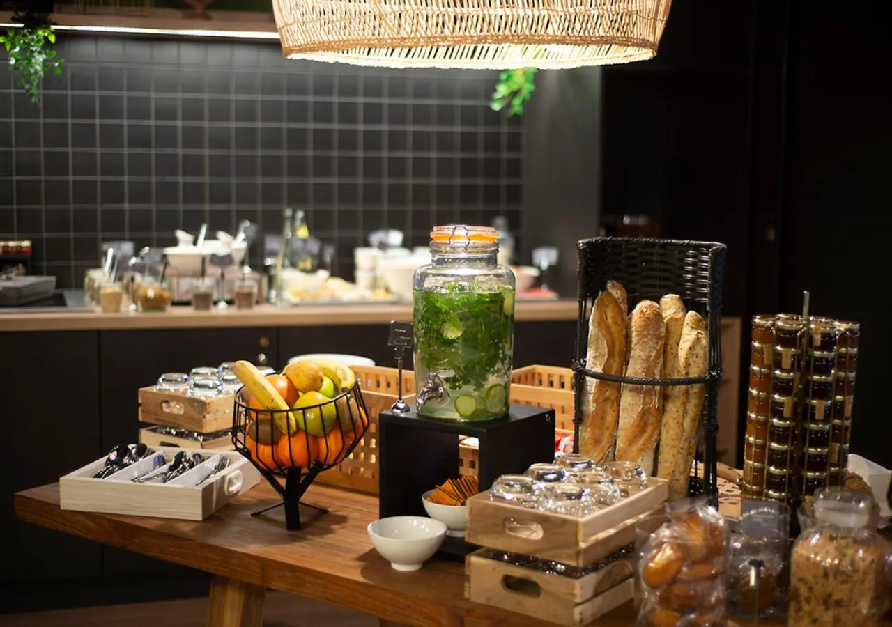 Restaurant/places to eat in Kyriad Prestige Hotel Clermont-Ferrand