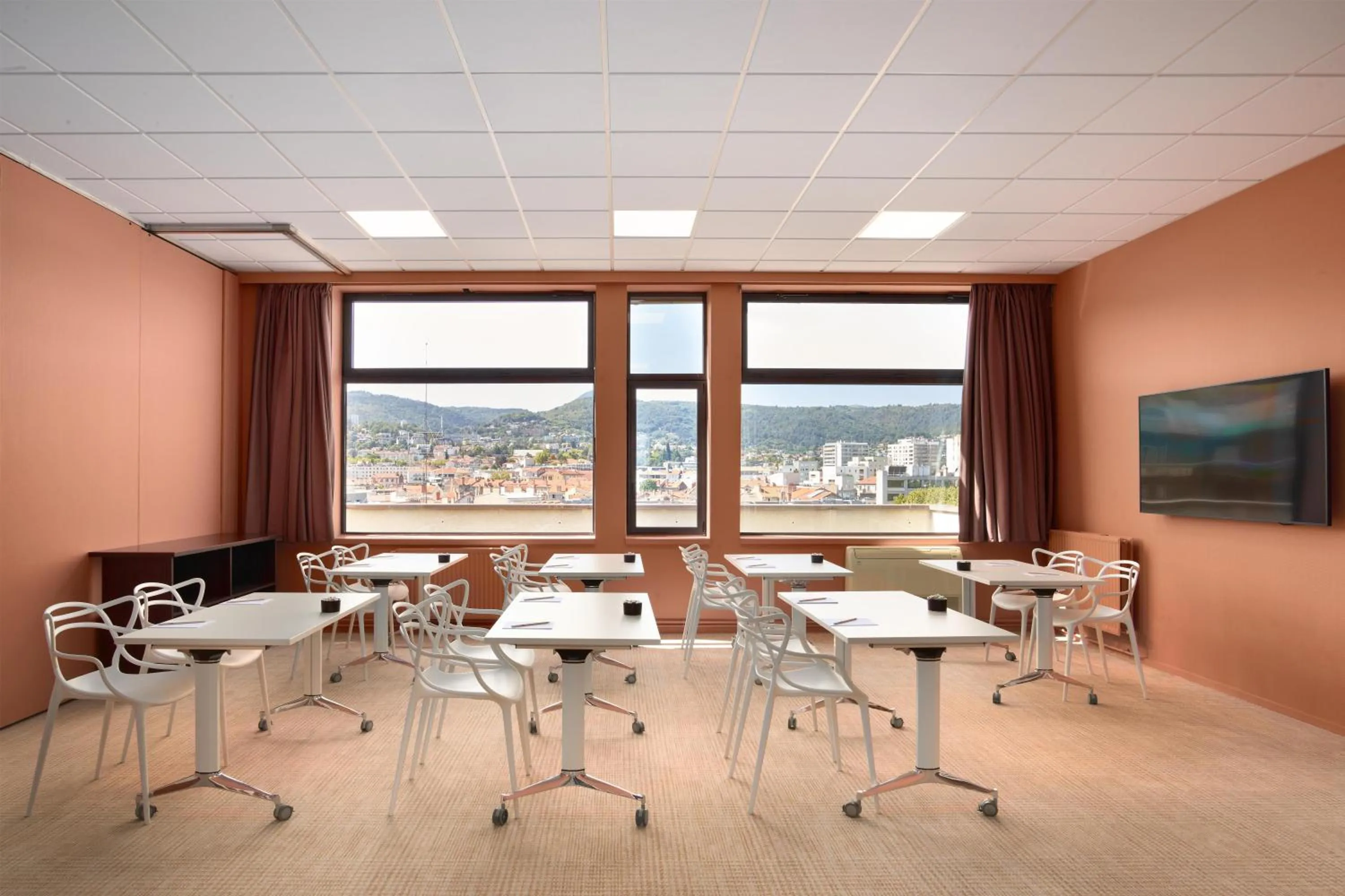 Meeting/conference room in Radisson Hotel Clermont-Ferrand