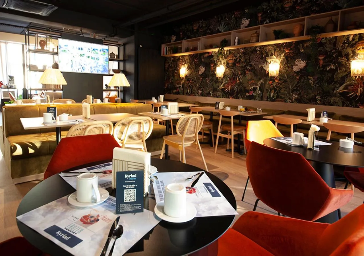 Property building in Kyriad Prestige Hotel Clermont-Ferrand