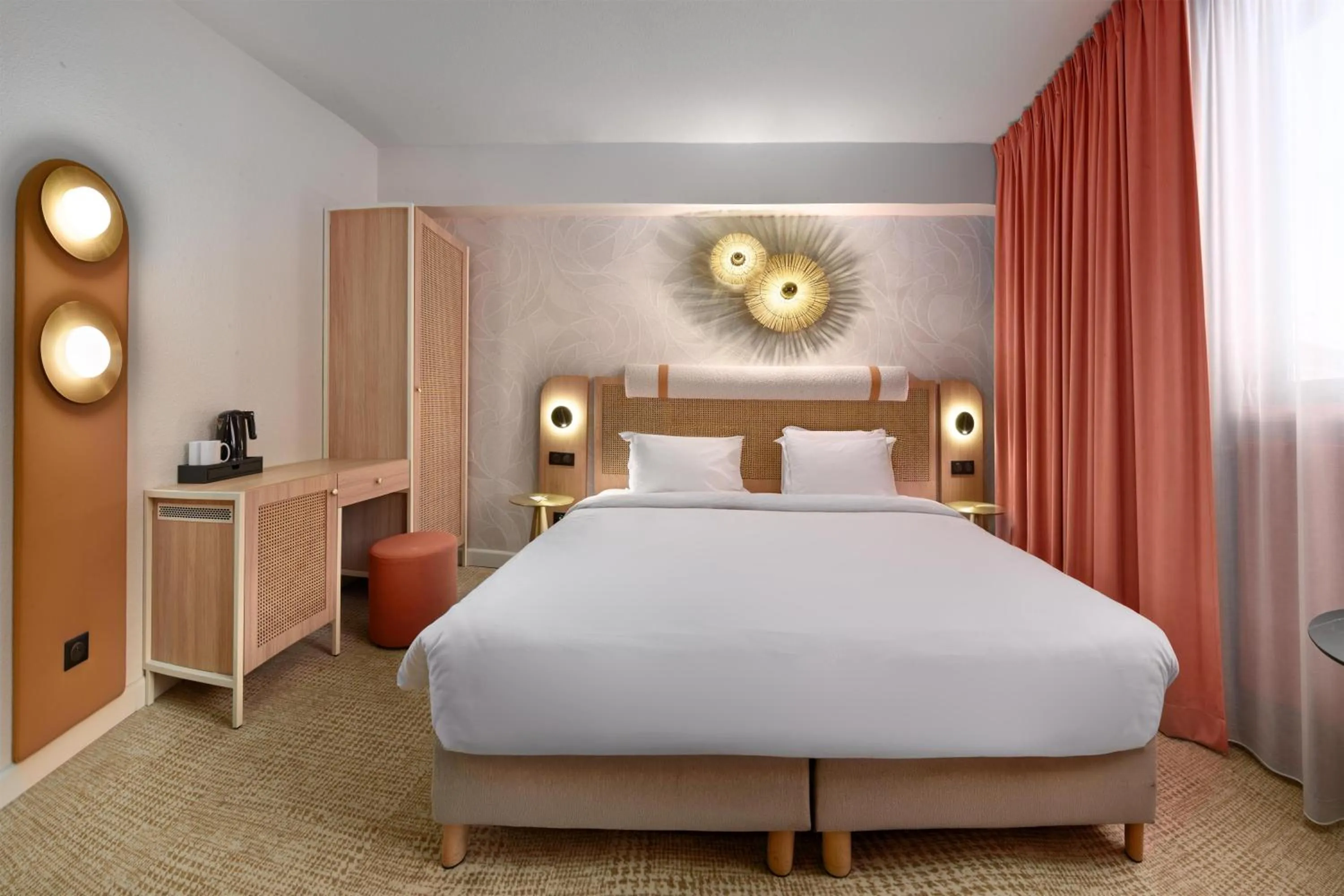 Bedroom, Bed in Radisson Hotel Clermont-Ferrand